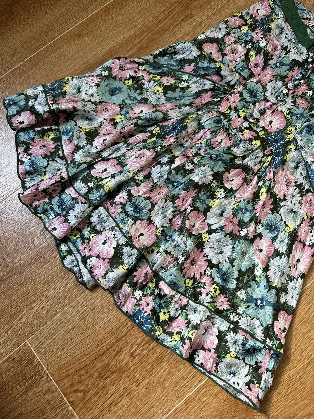 Marc Jacobs Marc Jacobs Green Floral Silk The 40s Skirt Size 25" / US 0 / IT 36 - 4 Thumbnail