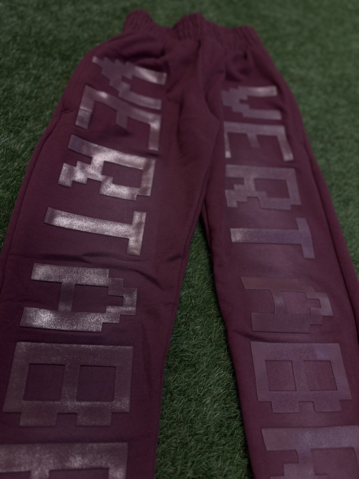 Vertabrae Vertabrae Sweatpants Burgundy Size Small (NEW) Size US 30 / EU 46 - 7 Thumbnail