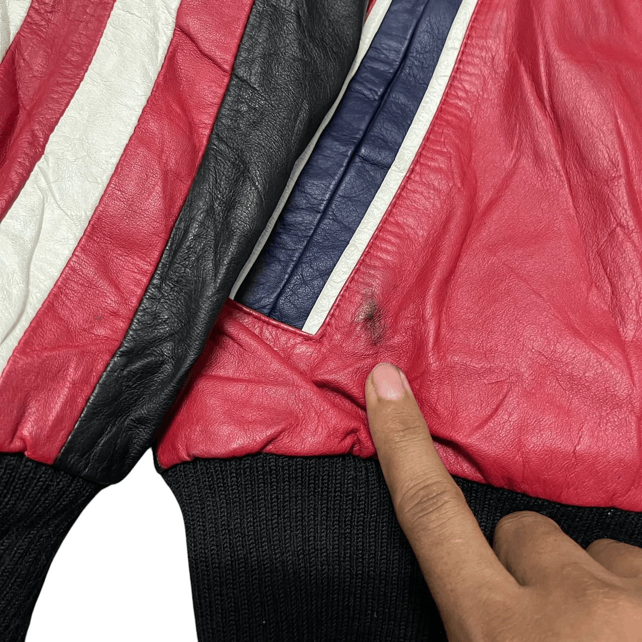 Vintage Vintage Flight Jacket Big USA Flag Leather Cowhide Size US L / EU 52-54 / 3 - 7 Thumbnail