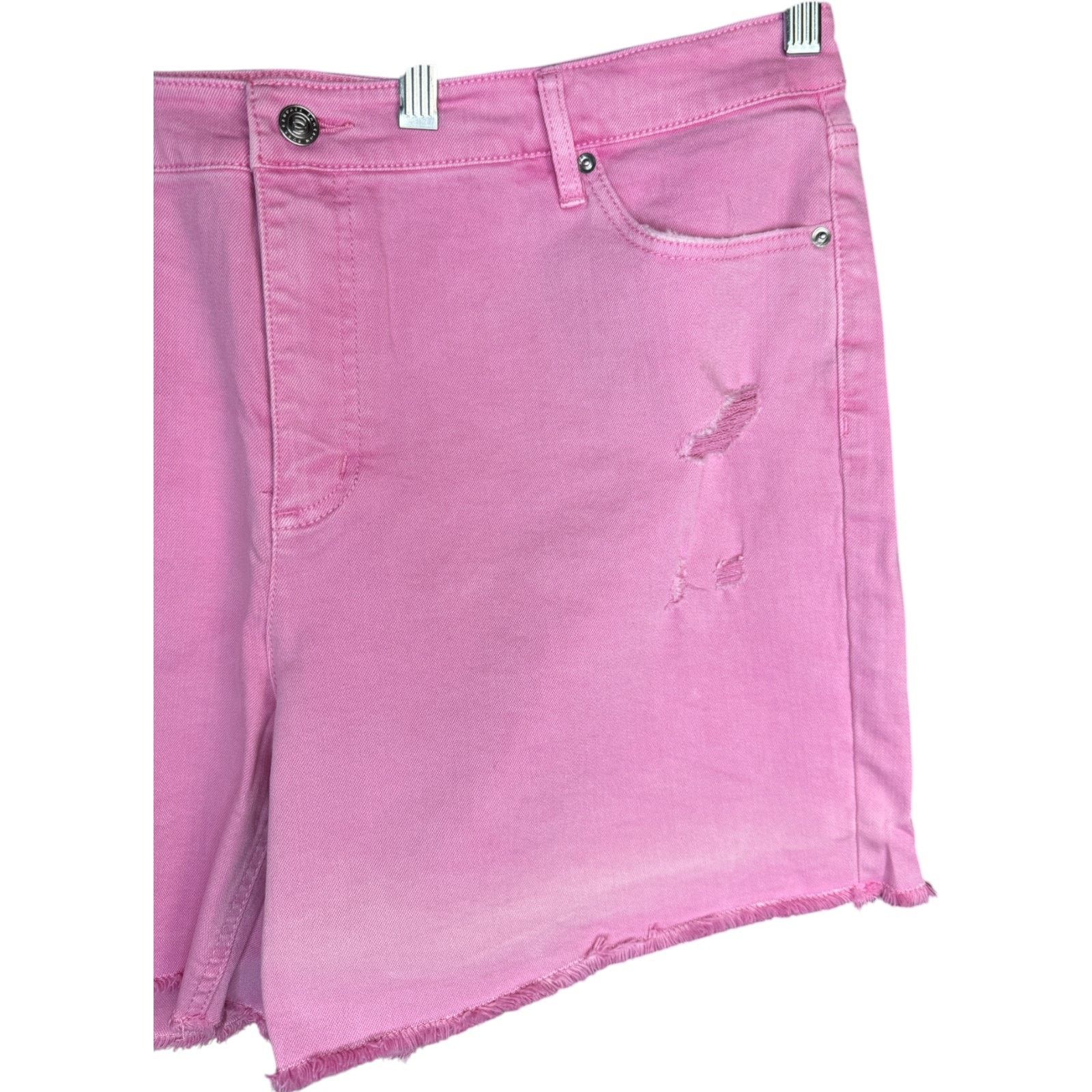 Other Candace Cameron Camellia Pink Distressed Denim Shorts 18WP Size 40" / US 18 - 3 Thumbnail