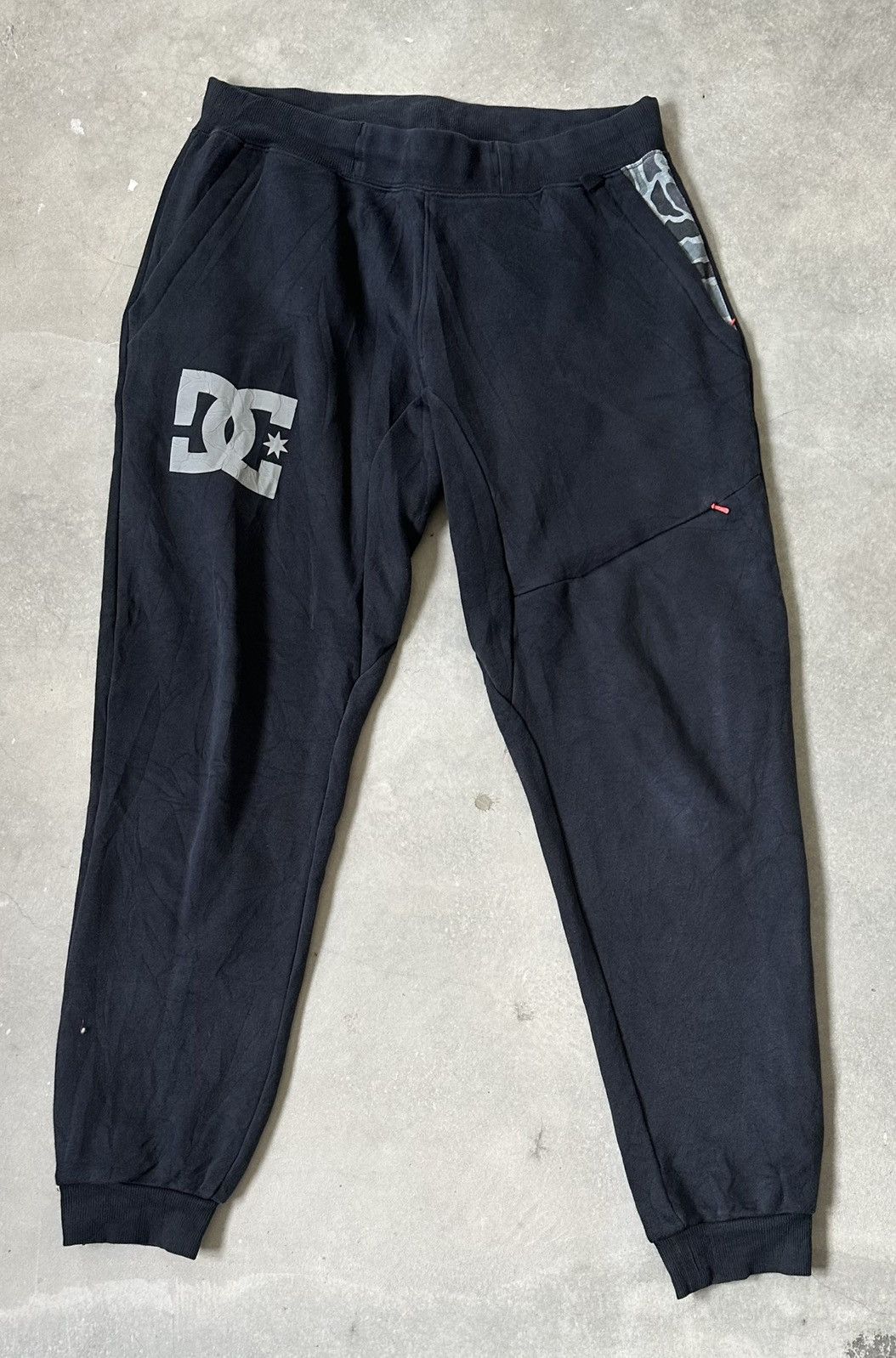 DC VINTAGE DC SKATE SWEATPANT Size US 32 / EU 48 - 1 Thumbnail