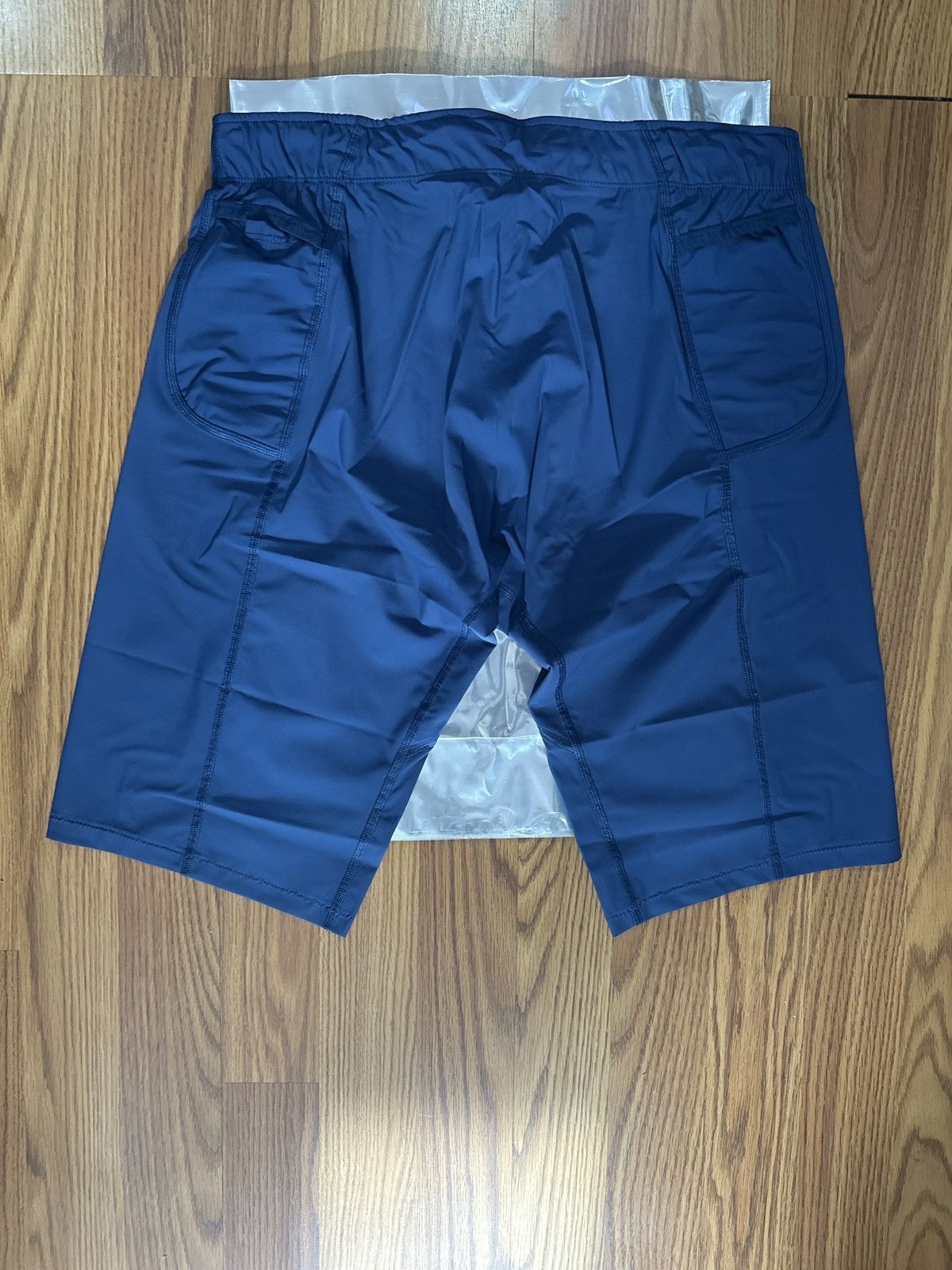Satisfy Satisfy Half Tight 9” Size 4 Size US 36 / EU 52 - 2 Thumbnail