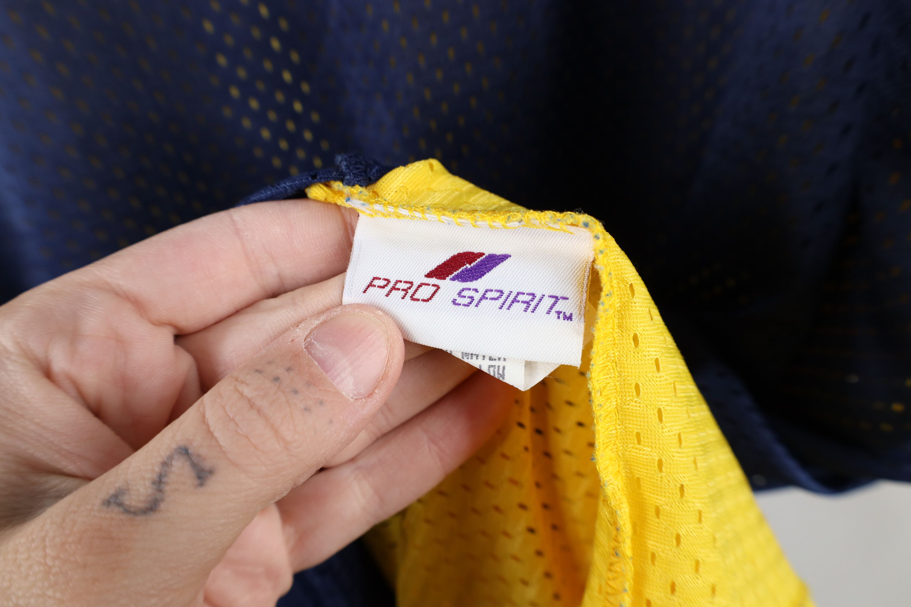 Vintage Vintage 90s Streetwear Reversible Mesh Basketball Jersey USA Size US XL / EU 56 / 4 - 7 Thumbnail