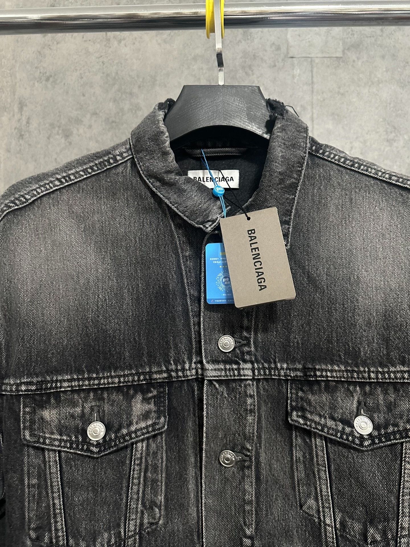 Balenciaga Balenciaga Distressed Washed Black Denim Jacket Size US M / EU 48-50 / 2 - 5 Thumbnail