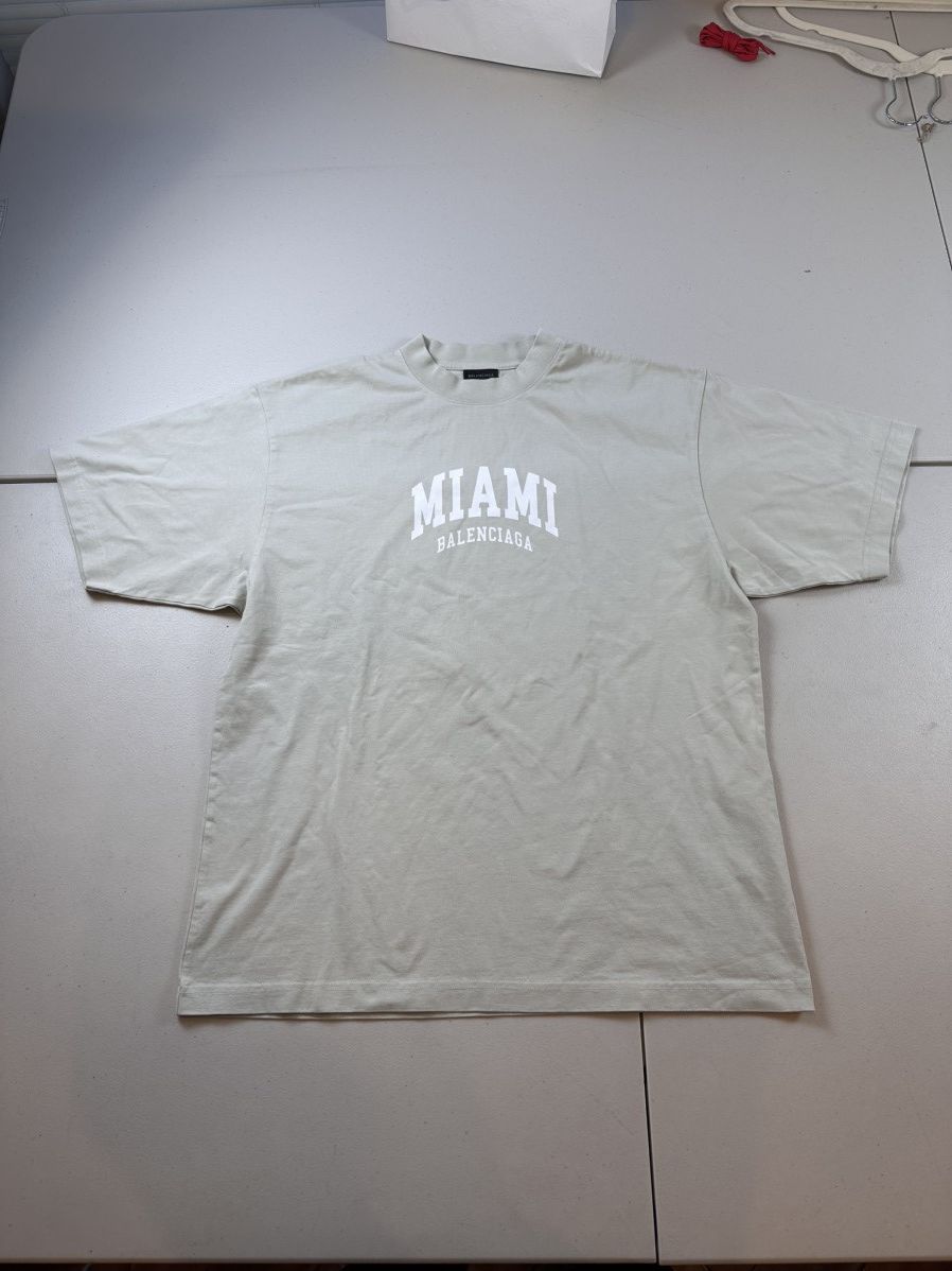 Balenciaga Balenciaga Miami T Shirt Tan Size US S / EU 44-46 / 1 - 1 Thumbnail
