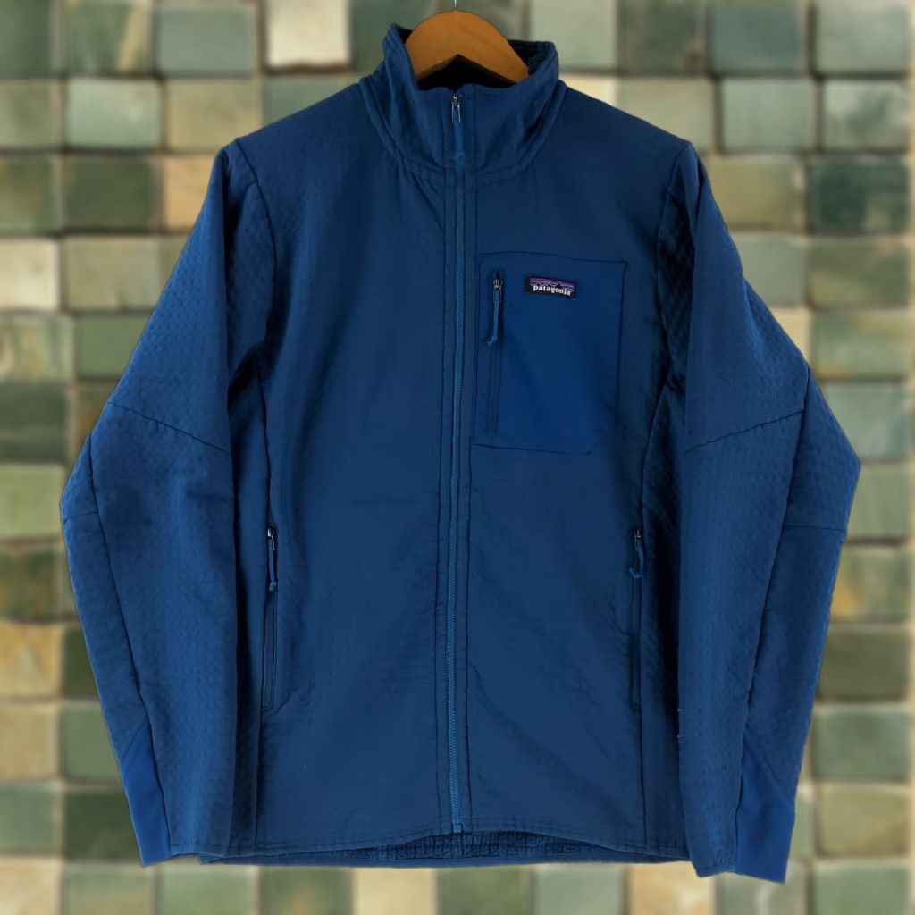 Patagonia Patagonia Jacket R2 TechFace Regulator Blue Mens M Windbreaker, Regular, Polyester, Men Size US M / EU 48-50 / 2 - 1 Thumbnail