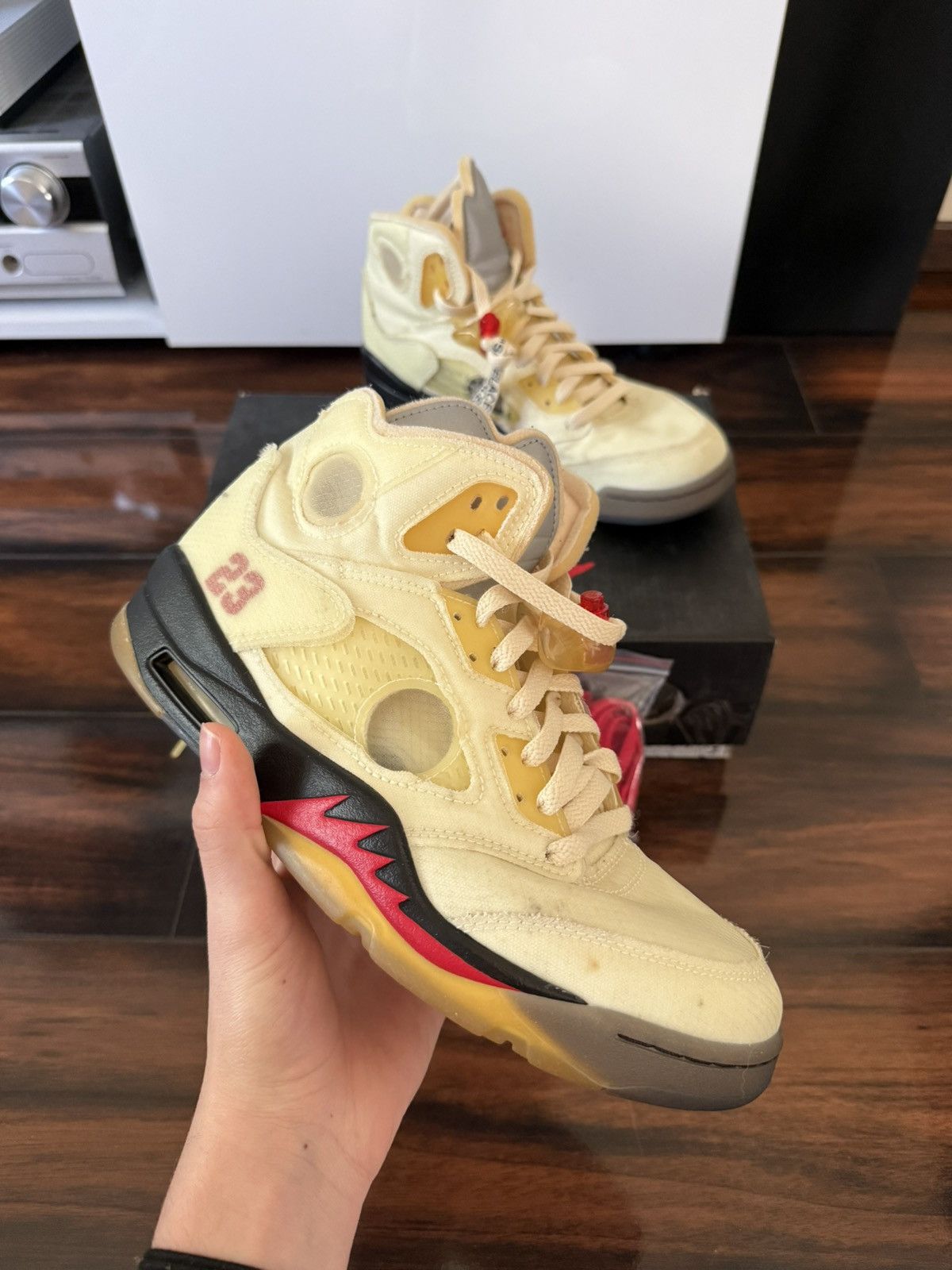 Jordan Brand × Off-White Off-White Jordan 5 Size US 8 / EU 41 - 2 Thumbnail