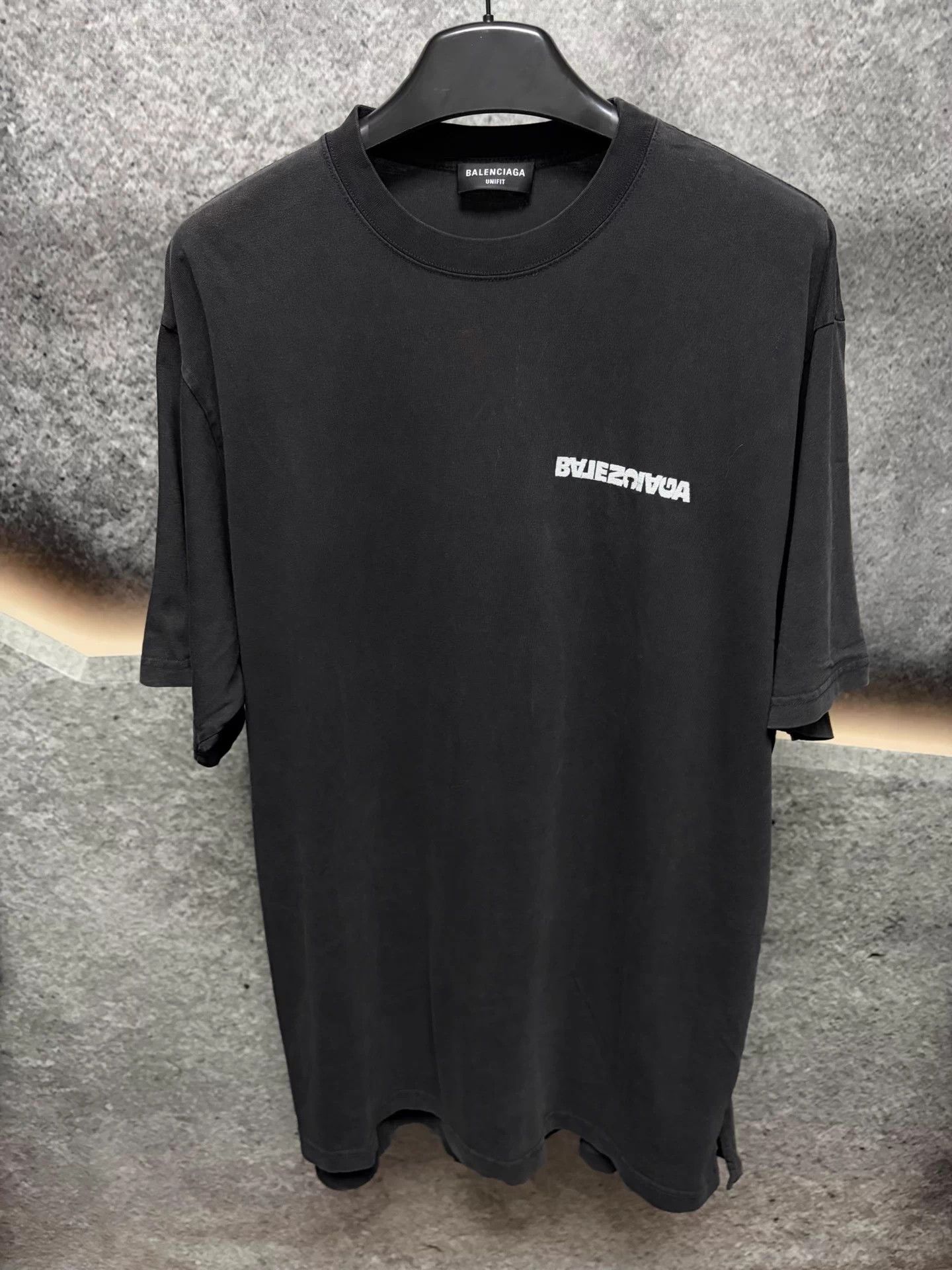 Balenciaga Balenciaga short-sleeve tee 3 Black UNIFIT Size US L / EU 52-54 / 3 - 1 Thumbnail
