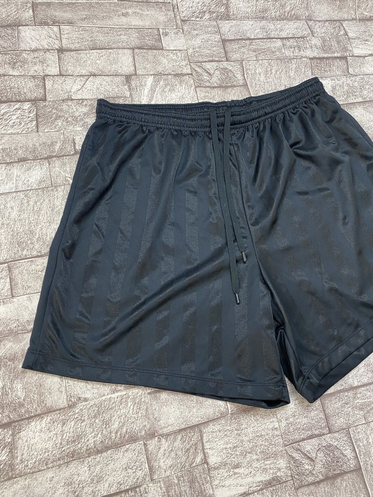 Nike × Vintage Nike Hype Stripped Vintage Shorts by Y2K style XXl Size US 37 - 2 Thumbnail