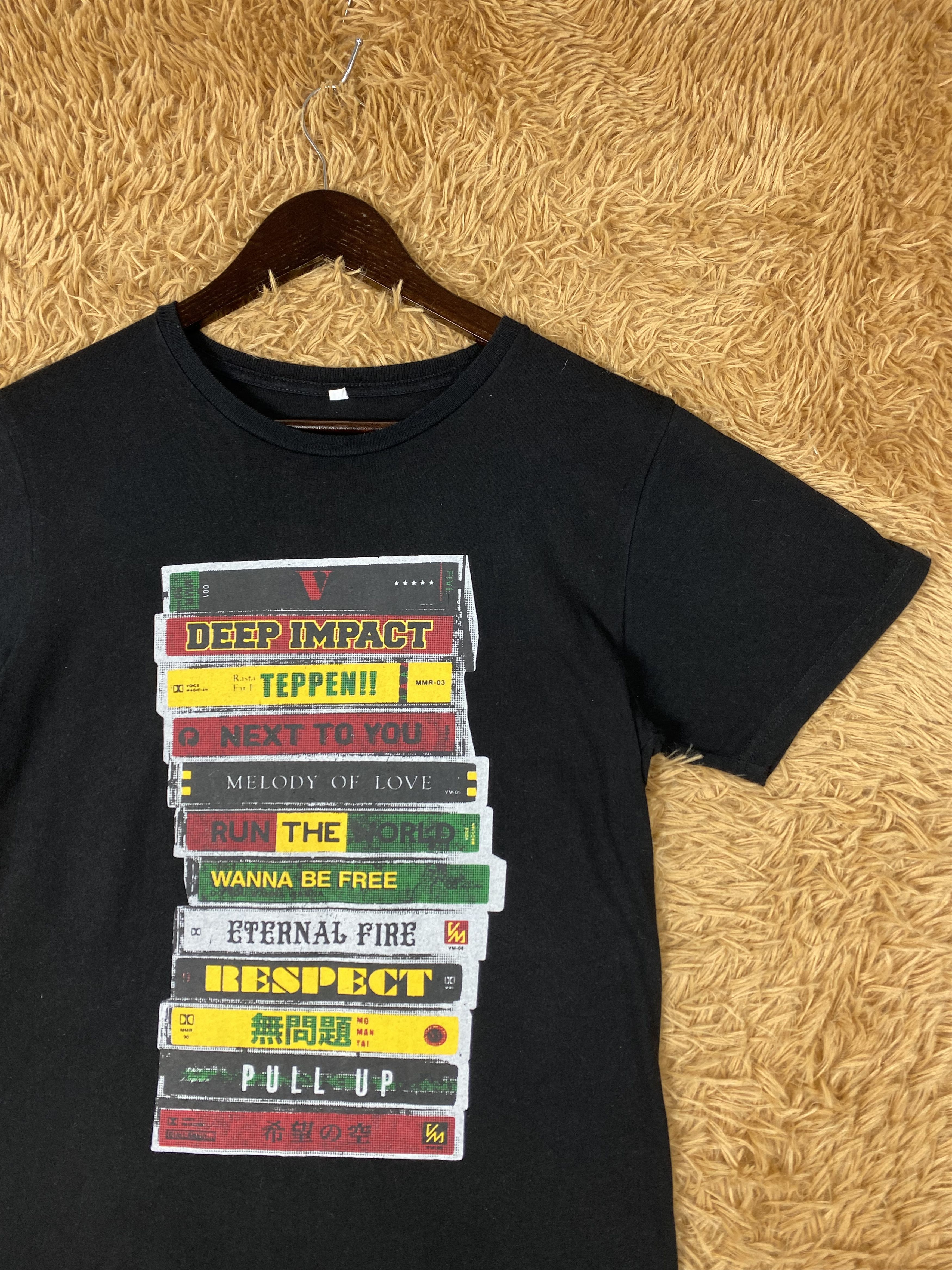 Band Tees Vintage Deep Impact Shorts Sleeve T-Shirts PT0099 Size US M / EU 48-50 / 2 - 3 Thumbnail
