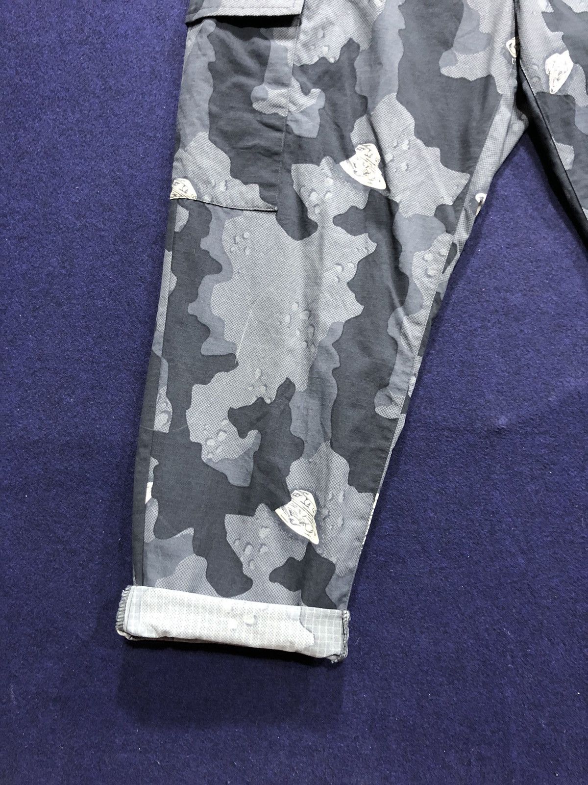 GU UNDERCOVER X GU RARE PANTS Size US 33 - 7 Thumbnail