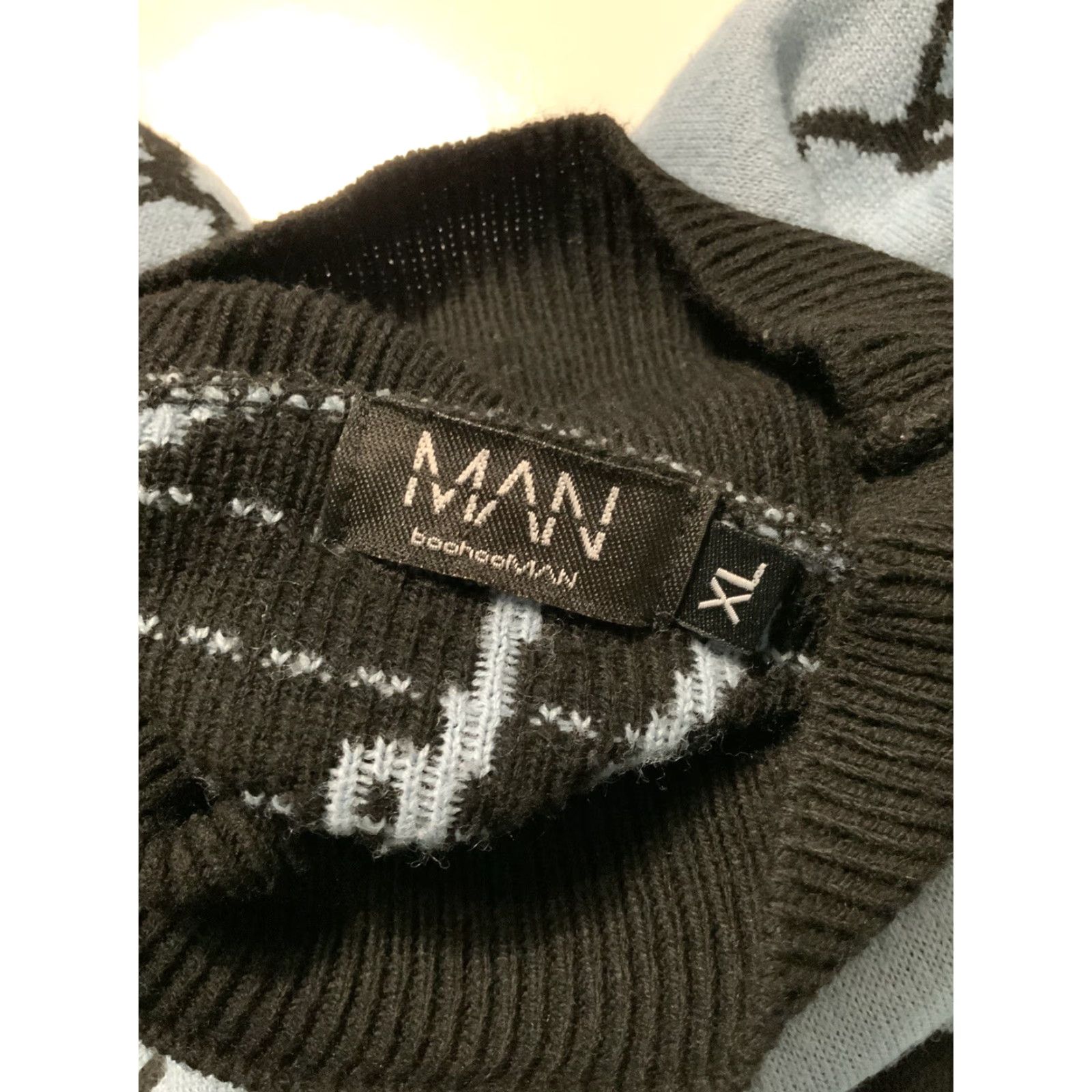 Boohoo Boohoo Man Light Blue Black Scribble Line Face Turtleneck Knit Sweater Sz. XL Men Pullover Size US XL / EU 56 / 4 - 7 Thumbnail