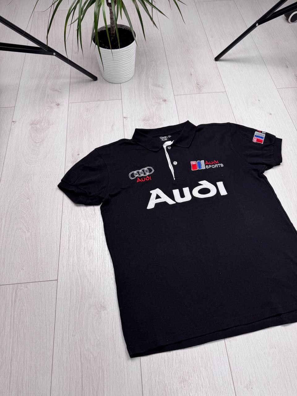 Audi Vintage Audi Big Logo Polo Faded Racing F1 Size US M / EU 48-50 / 2 - 2 Thumbnail
