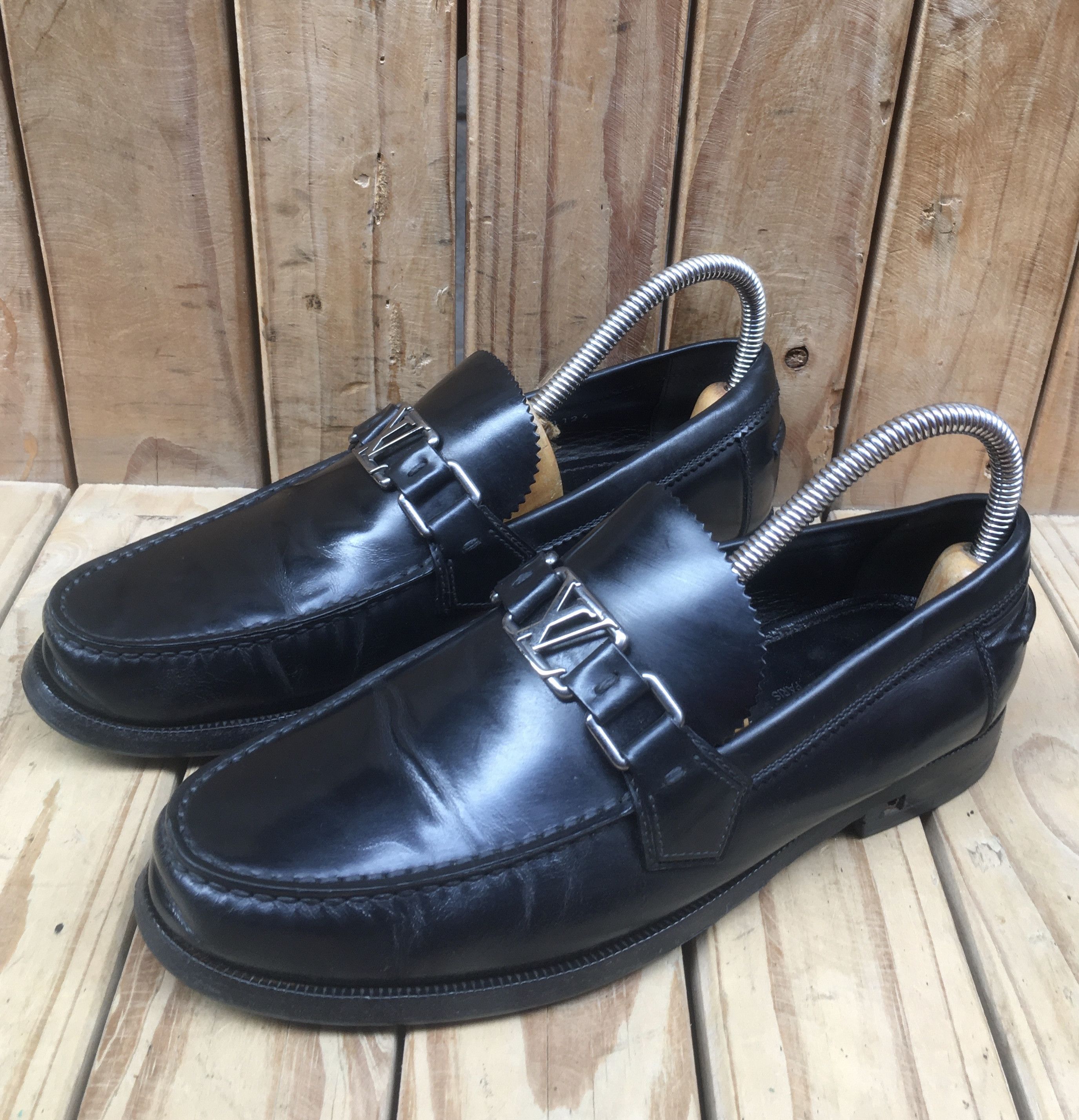 Louis Vuitton Louis Vuitton Classic Moccasins Leather Loafers Size uk 5 L Size US 6 / EU 39 - 1 Thumbnail