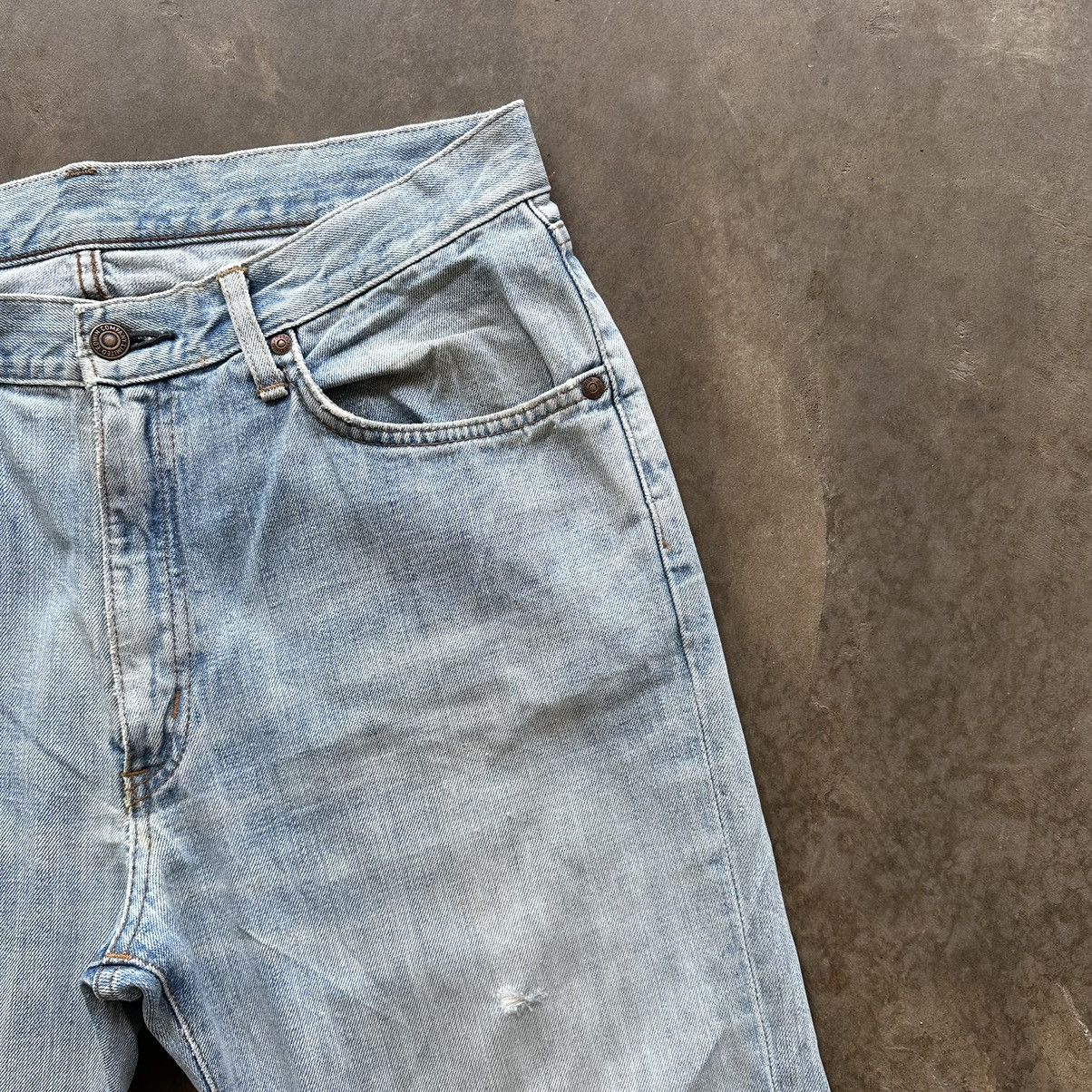 Japanese Brand Vintage Edwin Lightwash Distressed Faded Denim Jean Pant W31 Size US 31 - 5 Thumbnail