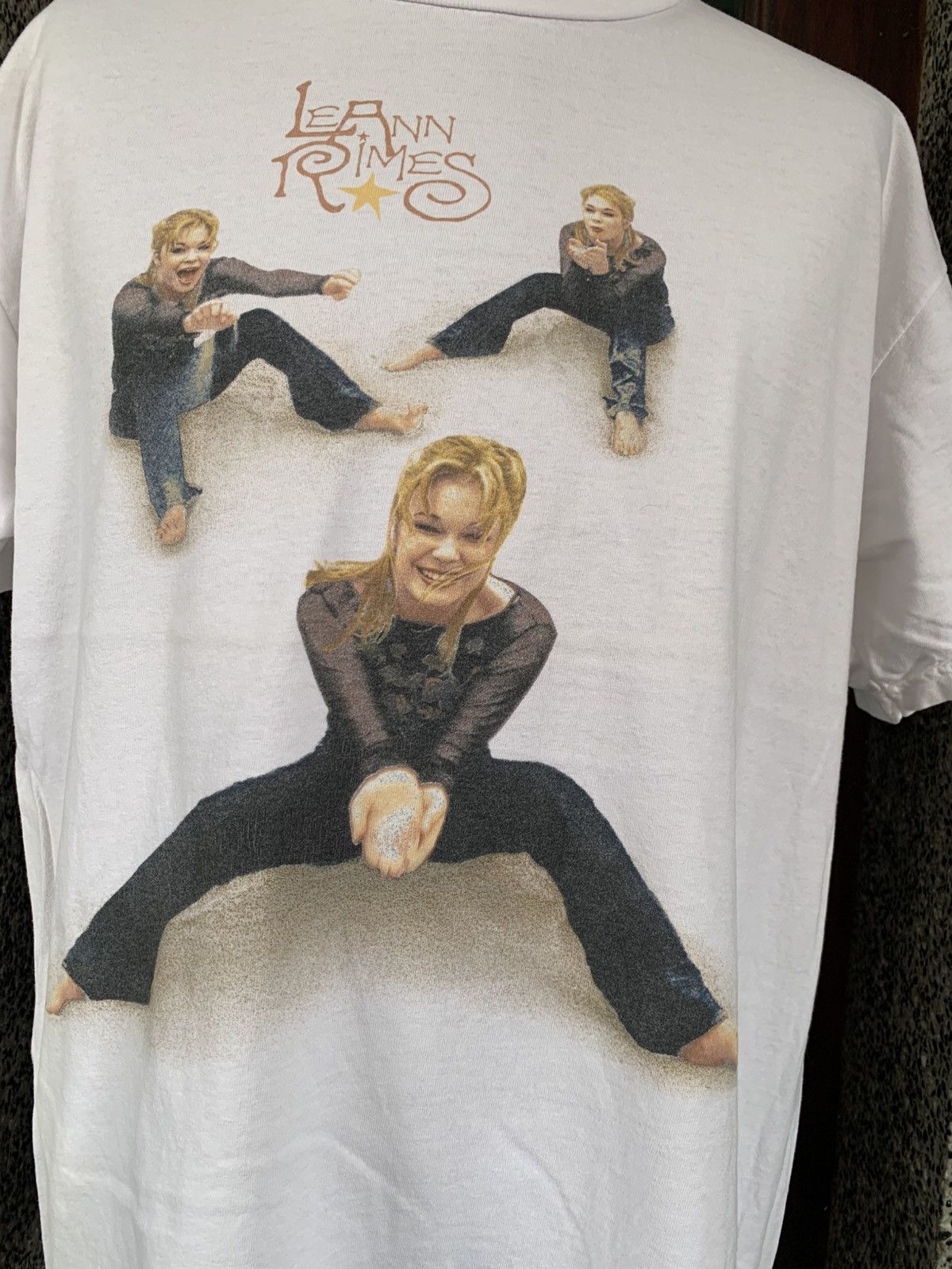 Vintage Vintage 90s Leann Rimes American Singer Tour T shirt Size US L / EU 52-54 / 3 - 2 Thumbnail