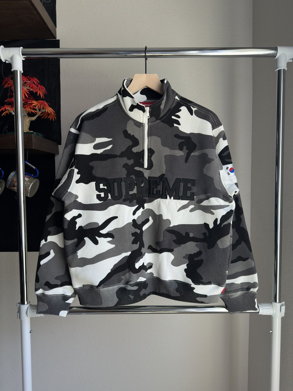 Supreme Korea Flag Shop Half Zip Sweater Arctic Camo Size US S / EU 44-46 / 1 - 1 Thumbnail
