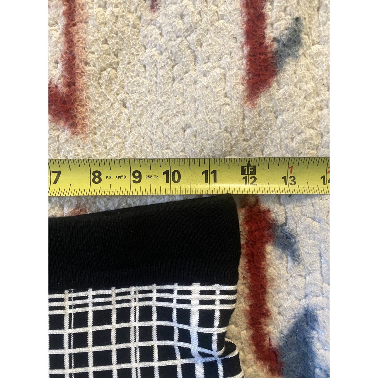 Vintage Lulumari Geometric Mini Shirt Stretch Waist Black & White Women’s Size S Skirt - Regular Wool? Wait, no. Size S / US 4 / IT 40 - 5 Thumbnail