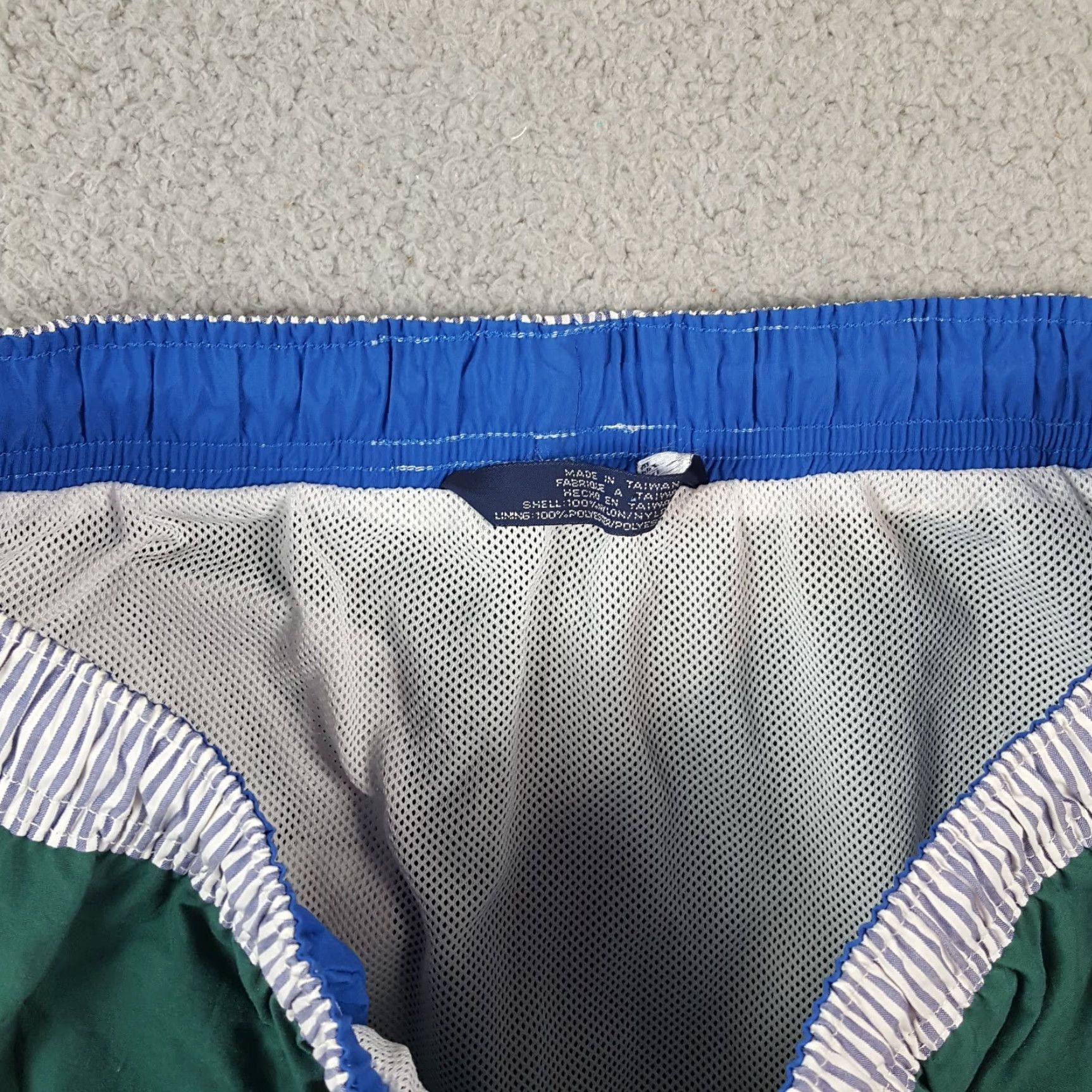 Tommy Hilfiger VINTAGE Tommy Hilfiger Flag Logo Swim Trunks Men's Large Green Retro 90s Y2K Board Shorts Size US 33 - 4 Thumbnail