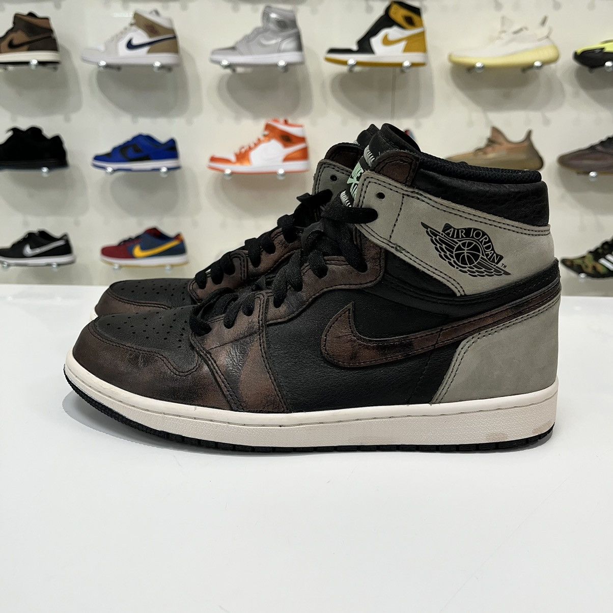Nike Air Jordan 1 Retro High Light Army Rust Shadow Patina Size US 10 / EU 43 - 3 Thumbnail