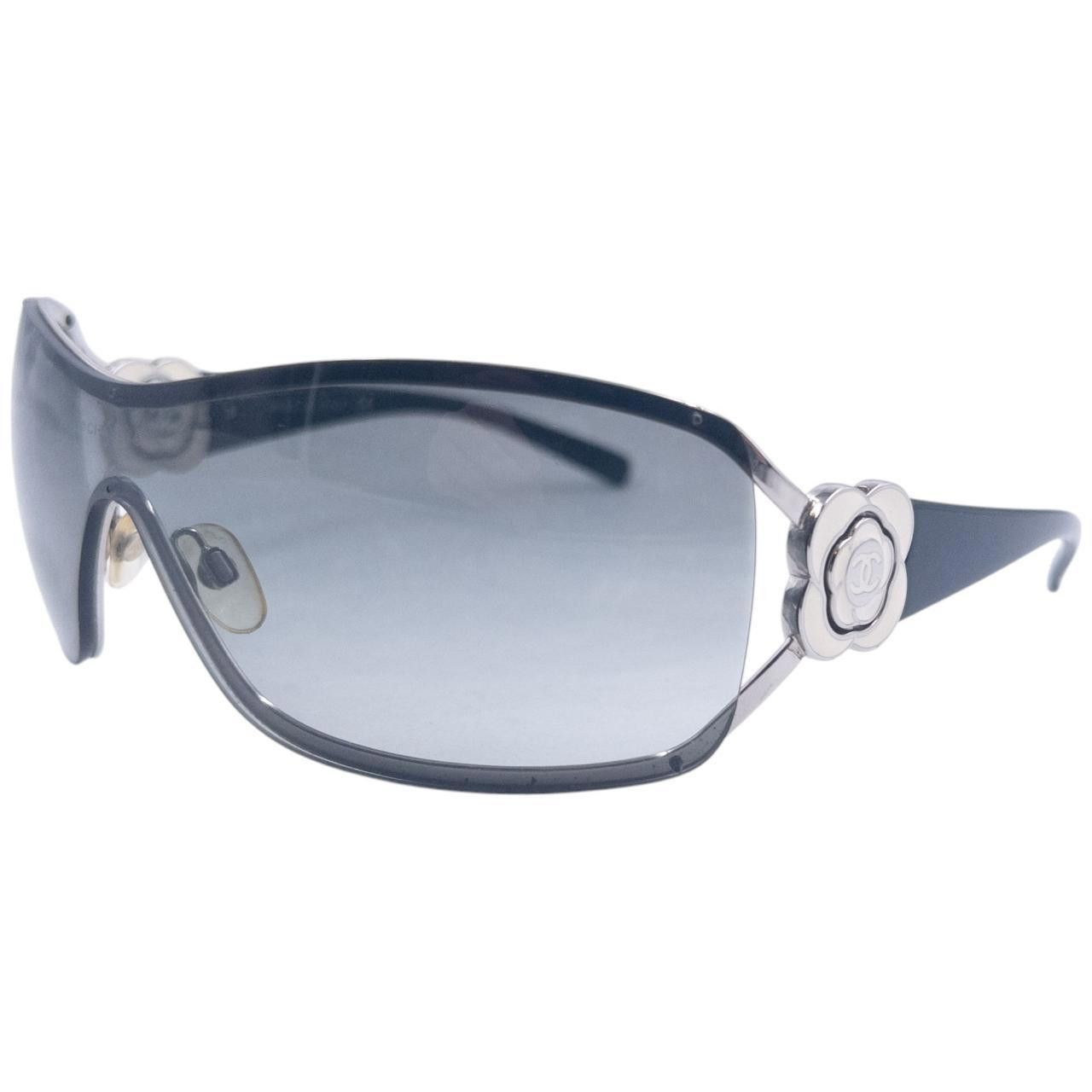 Chanel Vintage Chanel Flower Sunglasses Size ONE SIZE - 1 Thumbnail