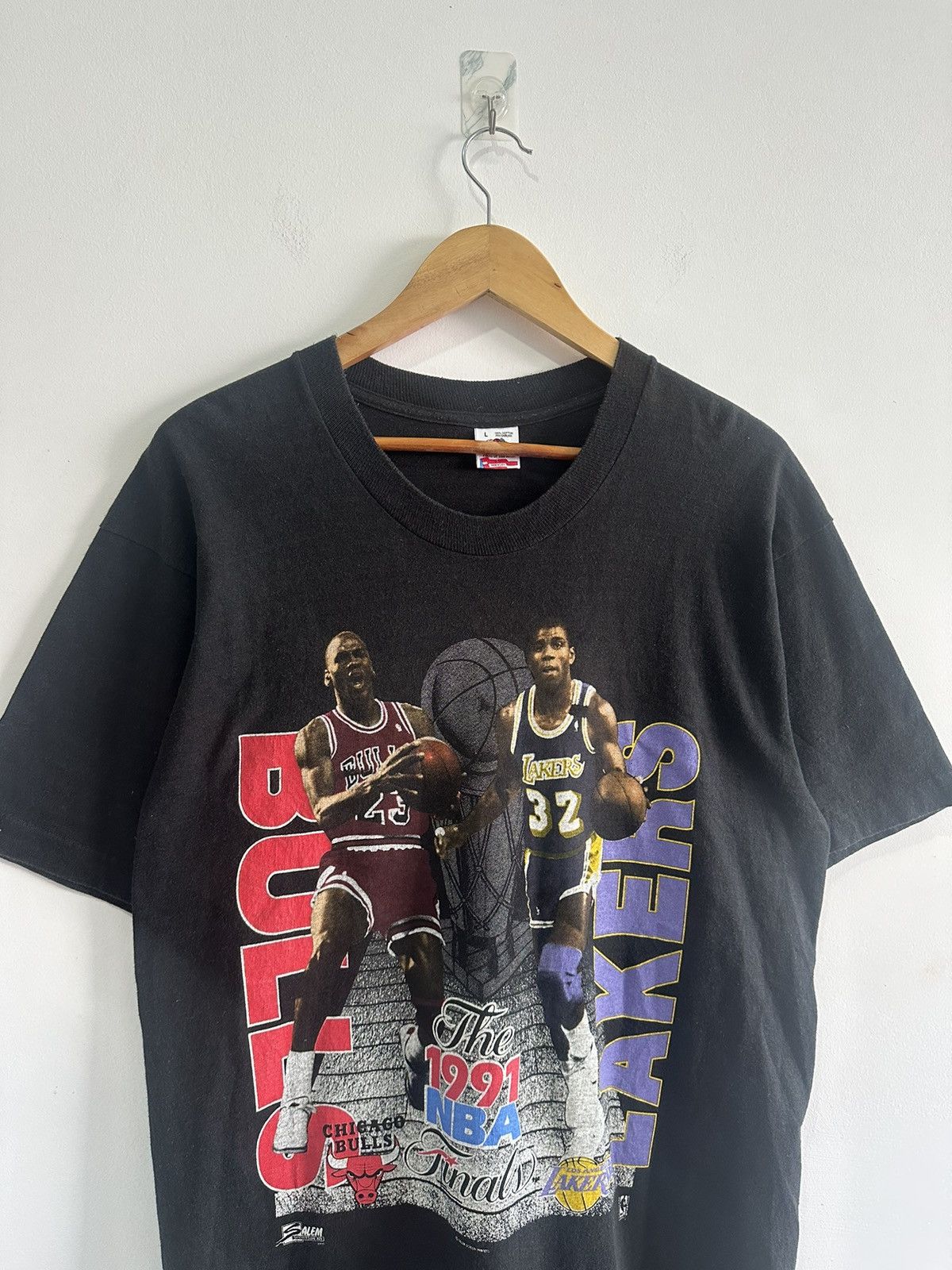 NBA Vintage 90’s NBA Finals Chicago Bulls Vs Lakers Rare USA Size US L / EU 52-54 / 3 - 1 Thumbnail