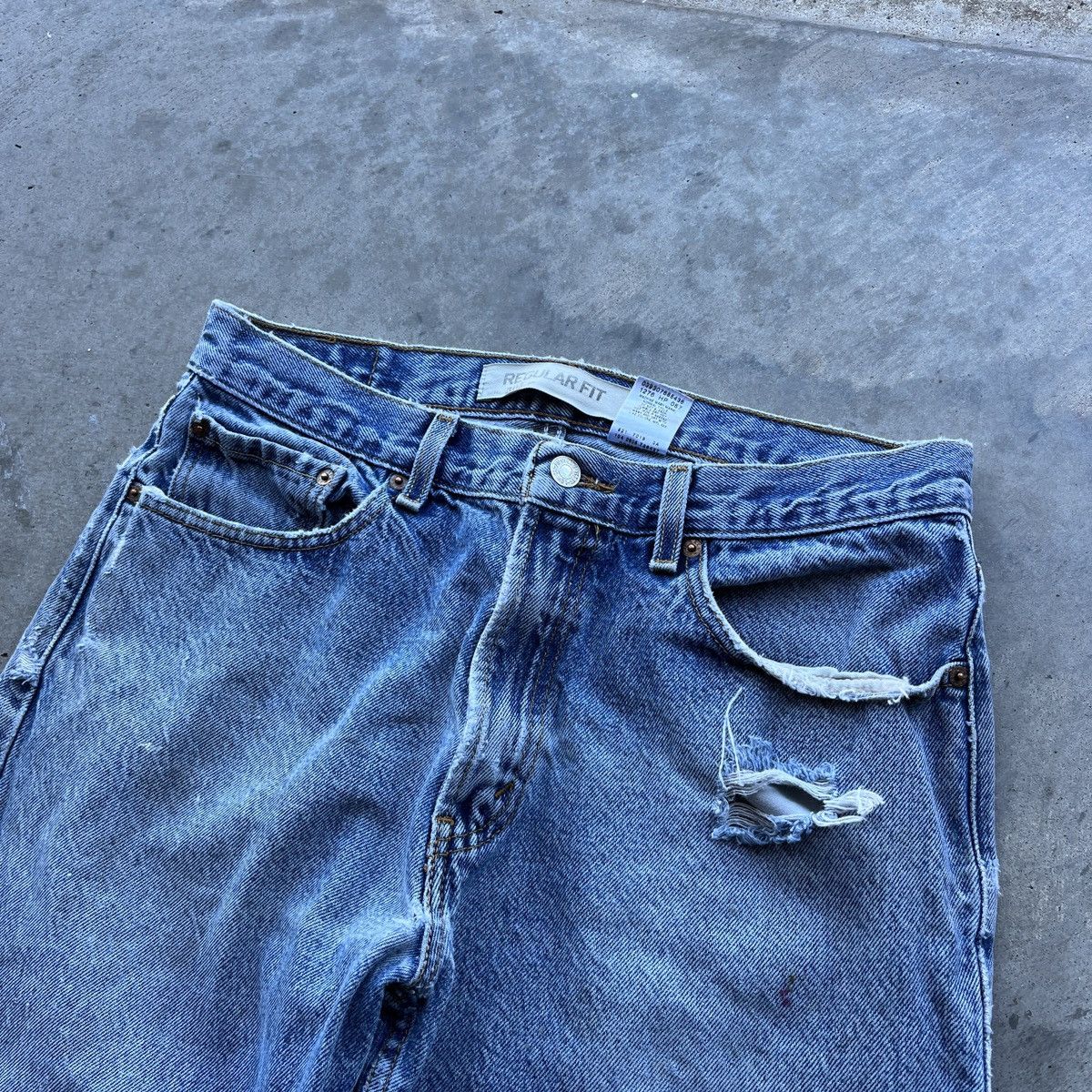 2000s Levi’s 505 Distressed Jeans