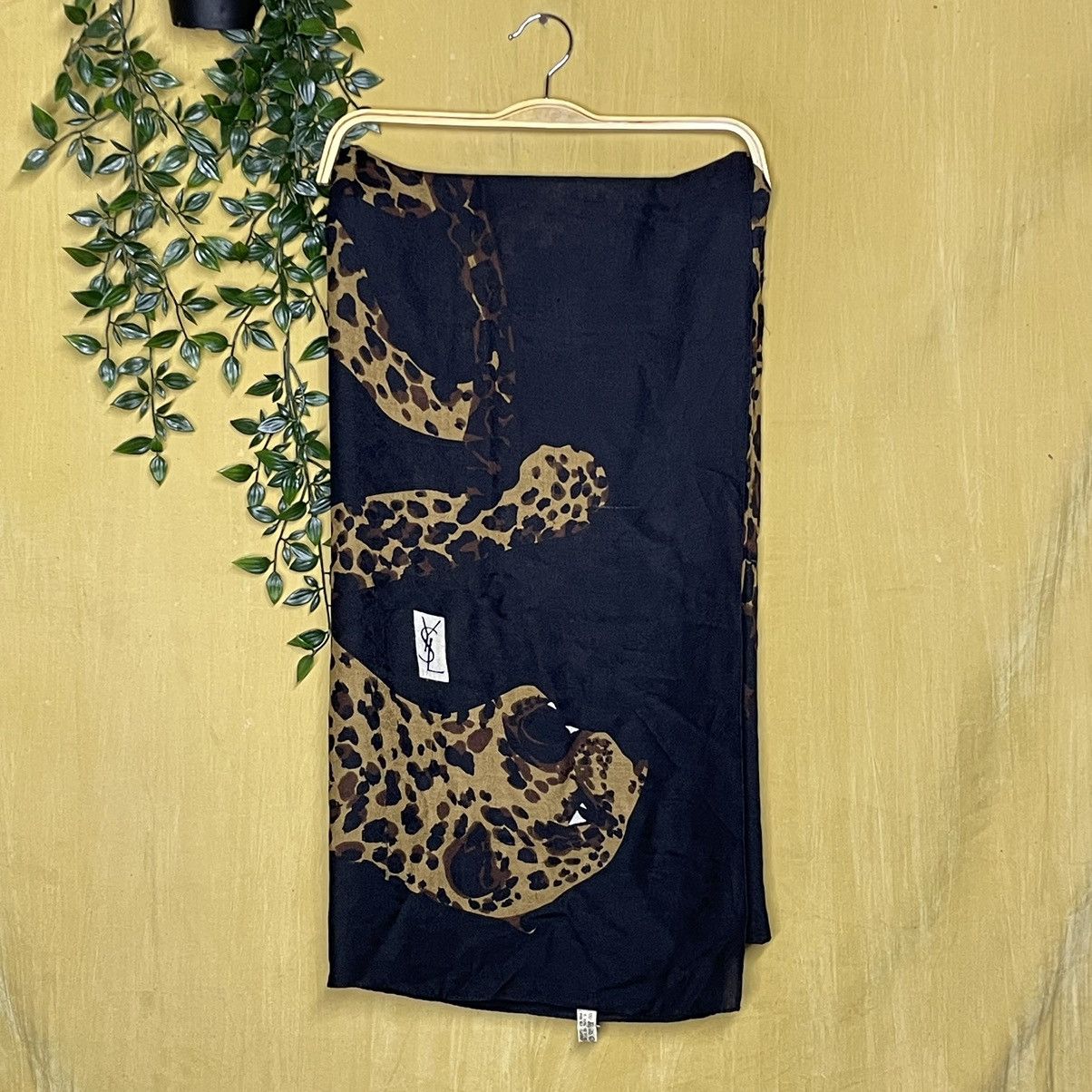 Vintage Vary Rare! Vintage YvesSaintLaurent Leopard Oversized Scarf Size ONE SIZE - 2 Thumbnail
