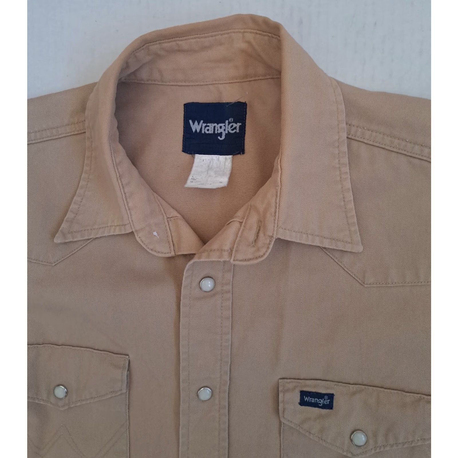 Wrangler VINTAGE Wrangler Pearl Snap Button-Up Shirt Cowboys Canvas Beige Large Unisex Adults Long Sleeve Pocketed Western 24in Pit to Pit Mens Womens Size US L / EU 52-54 / 3 - 6 Thumbnail