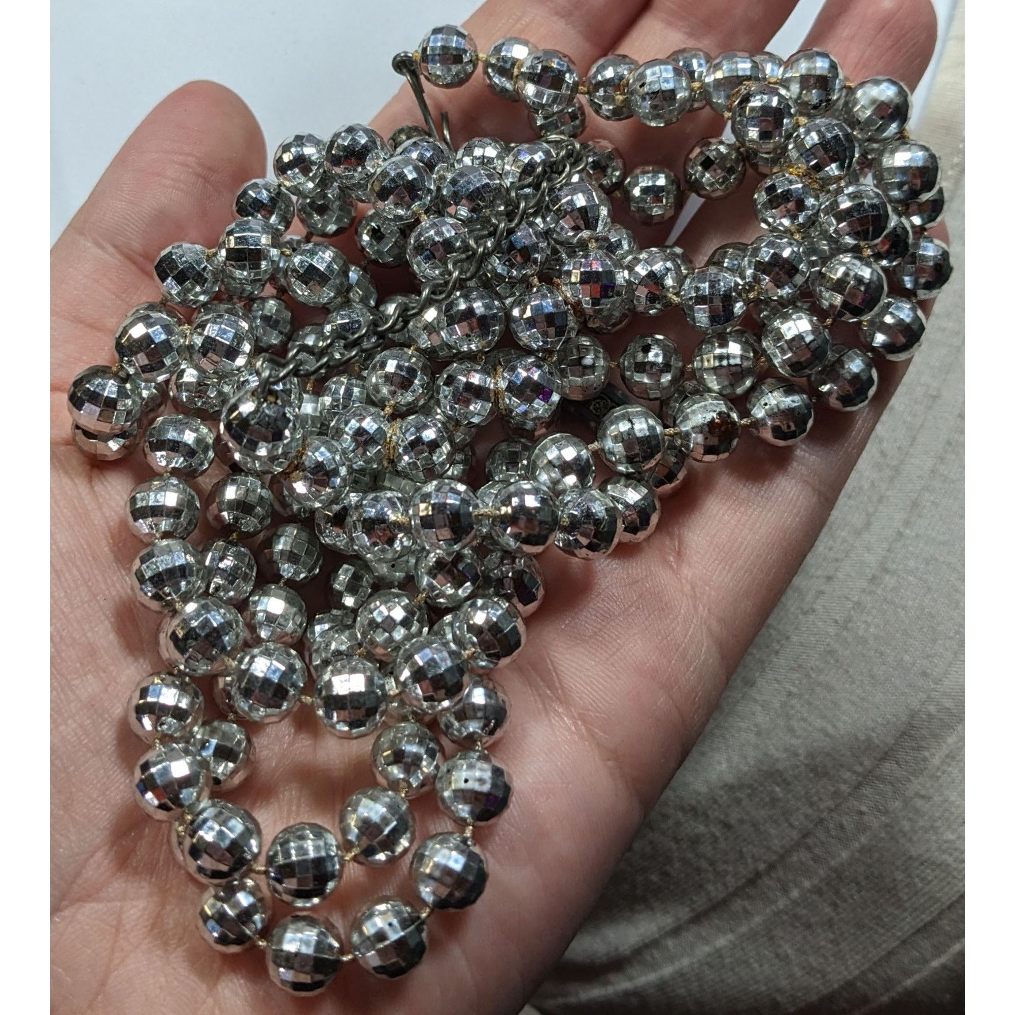 Other Elegant Layered Disco Ball Silver Tone Plastic Beaded Neckla Size ONE SIZE - 3 Thumbnail