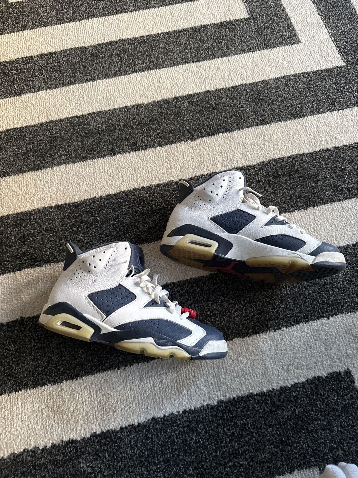 Jordan Brand Air Jordan 6 Retro Size US 9.5 / EU 42-43 - 1 Thumbnail