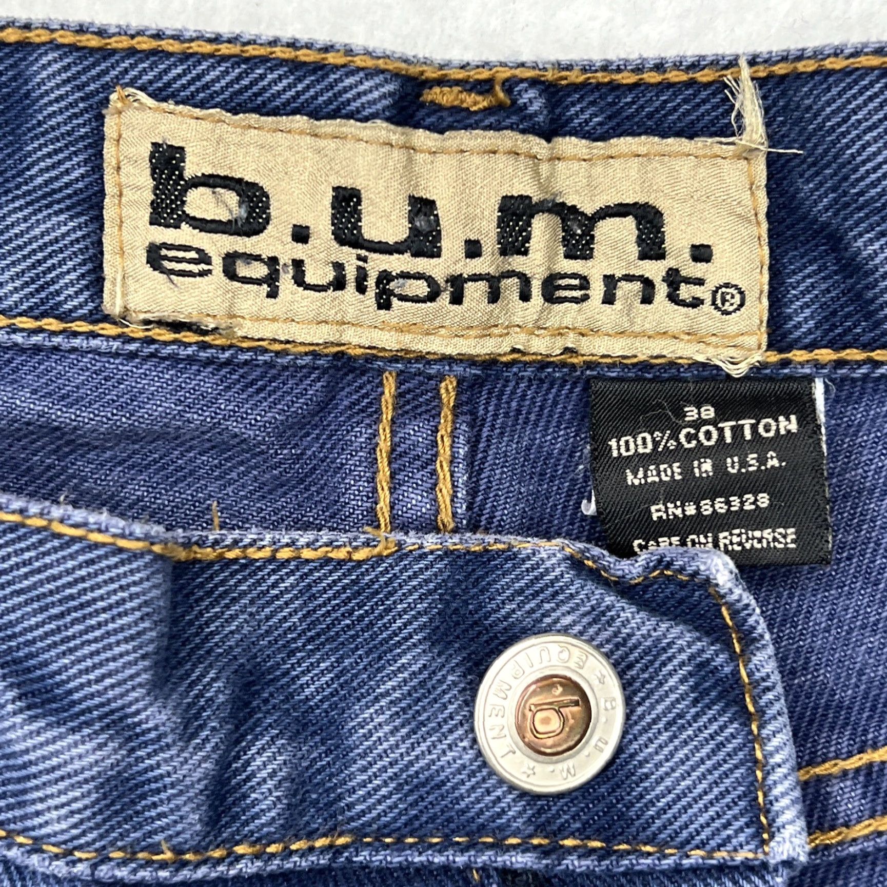 Vintage VINTAGE B.U.M. Equipment Jeans Men’s 38 x 33 Blue Denim Baggy Medium Wash Jeans Mens 90s Style Standards Size US 38 / EU 54 - 3 Thumbnail