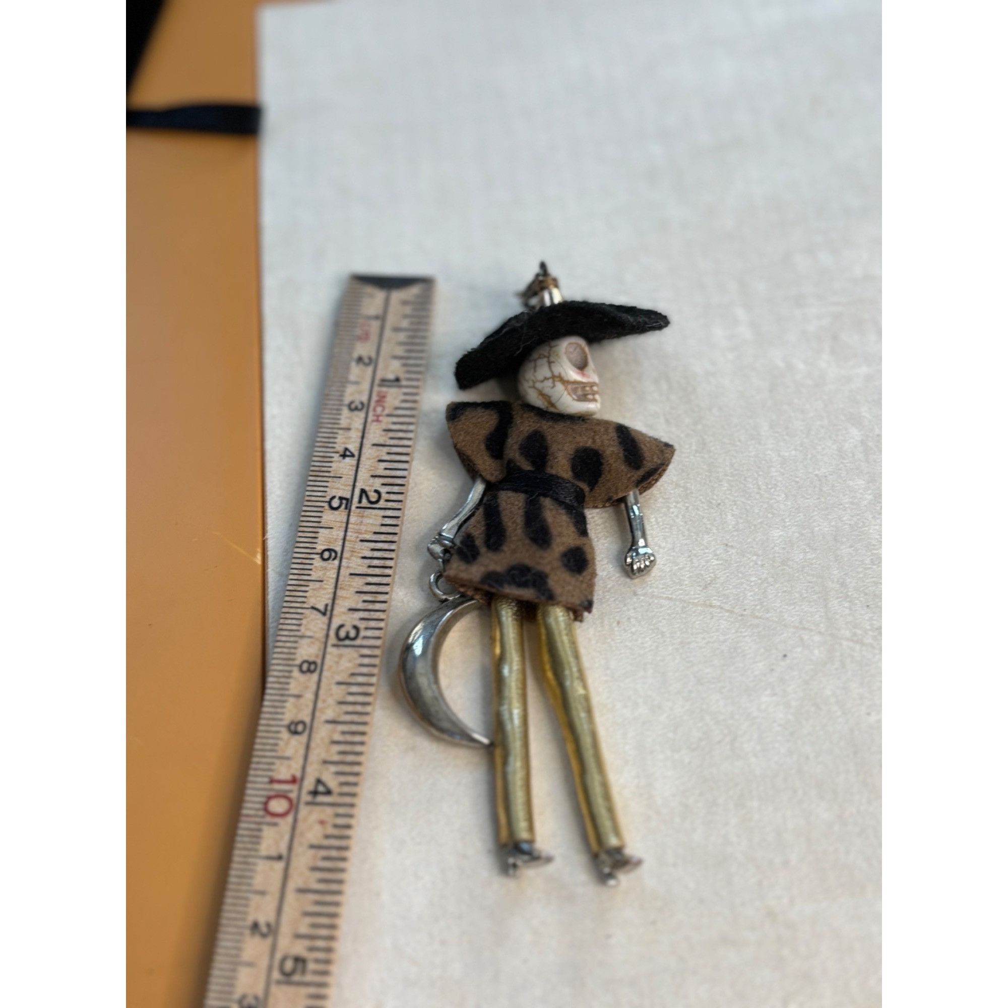 Other Leopard Print Skeleton Keychain Pendant With Felt Hat & Gold Size ONE SIZE - 6 Thumbnail
