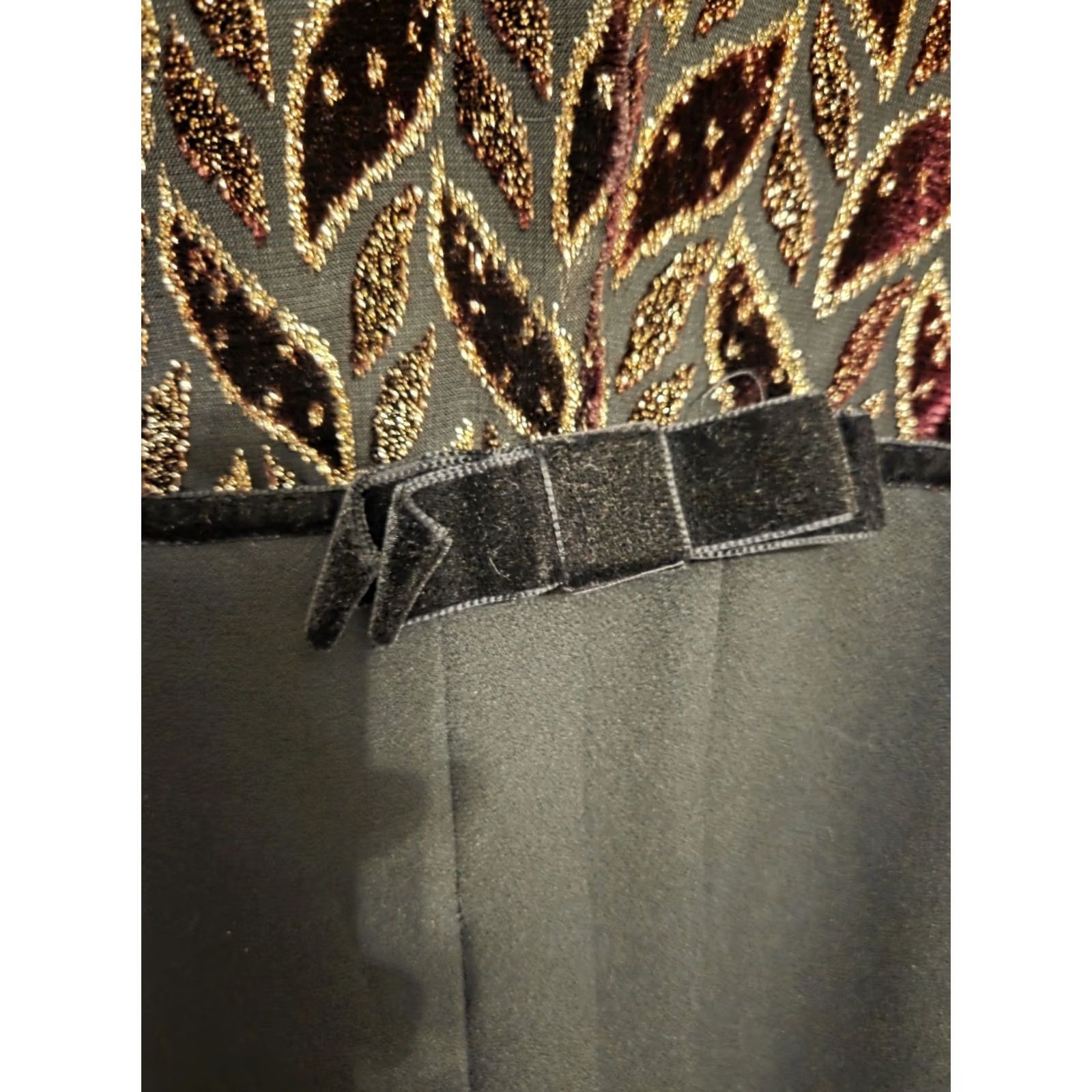Velvet VINTAGE John Roberts Black Velvet Leaf Empire Waist Dress 14P Petite 1990s Cocktail Womens Size XL / US 12-14 / IT 48-50 - 3 Thumbnail