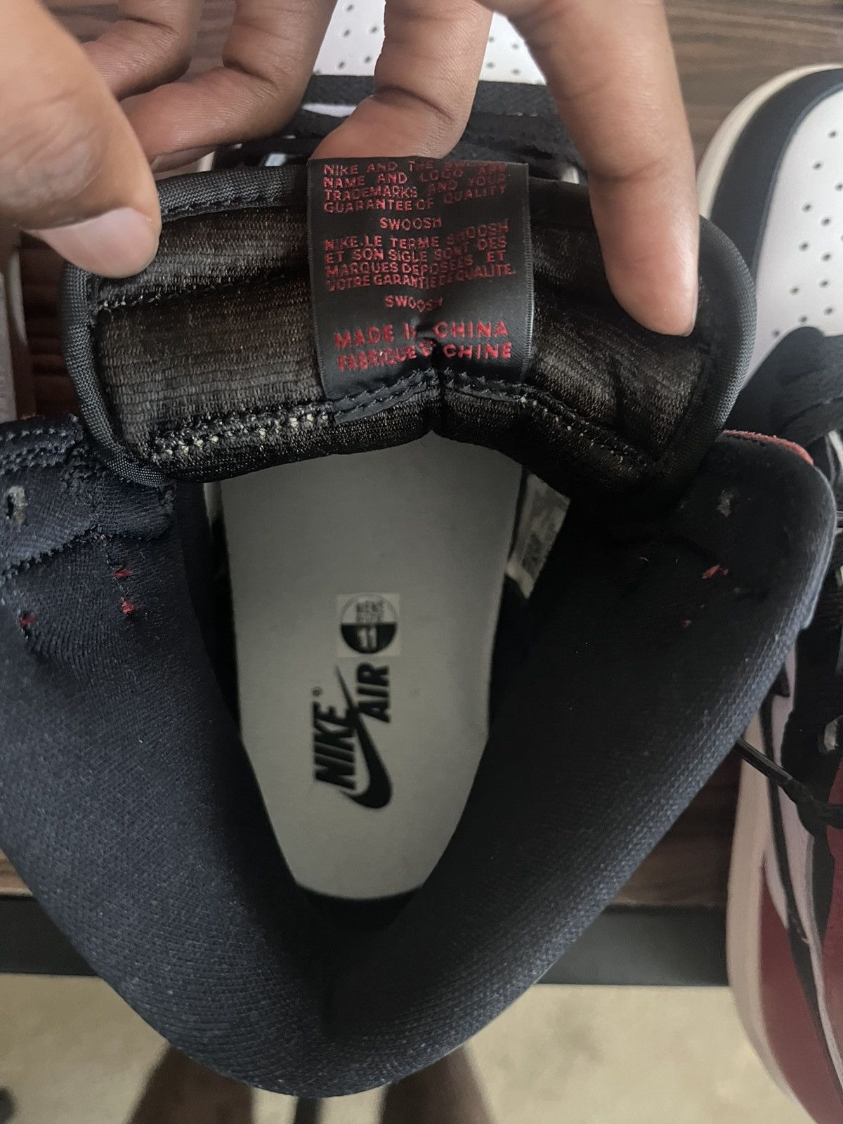 Jordan Brand Jordan 1 Retro High OG Black Toe Size US 11 / EU 44 - 7 Thumbnail