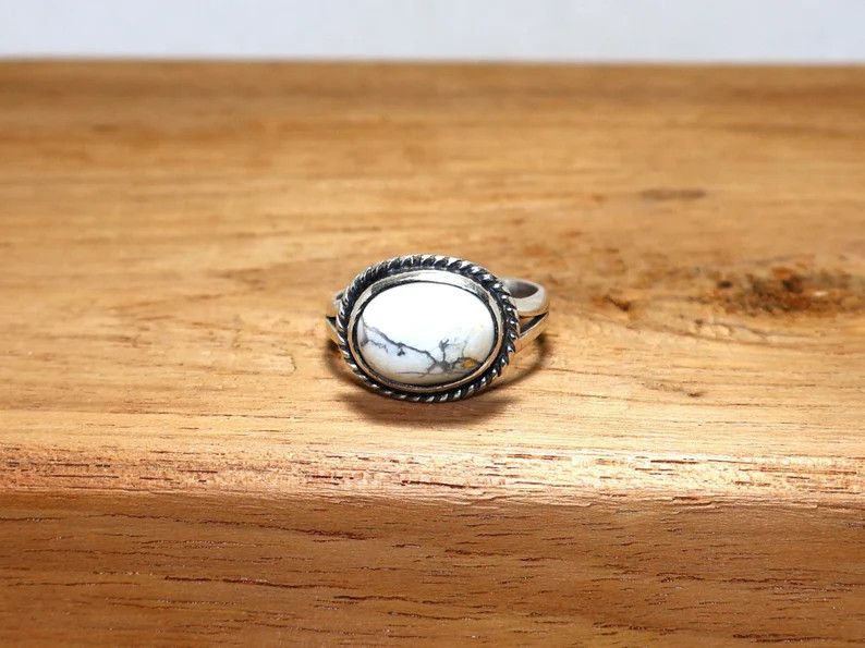 Handmade White Howlite 925 Sterling Silver Ring: Handmade Jewelry Size ONE SIZE - 1 Thumbnail