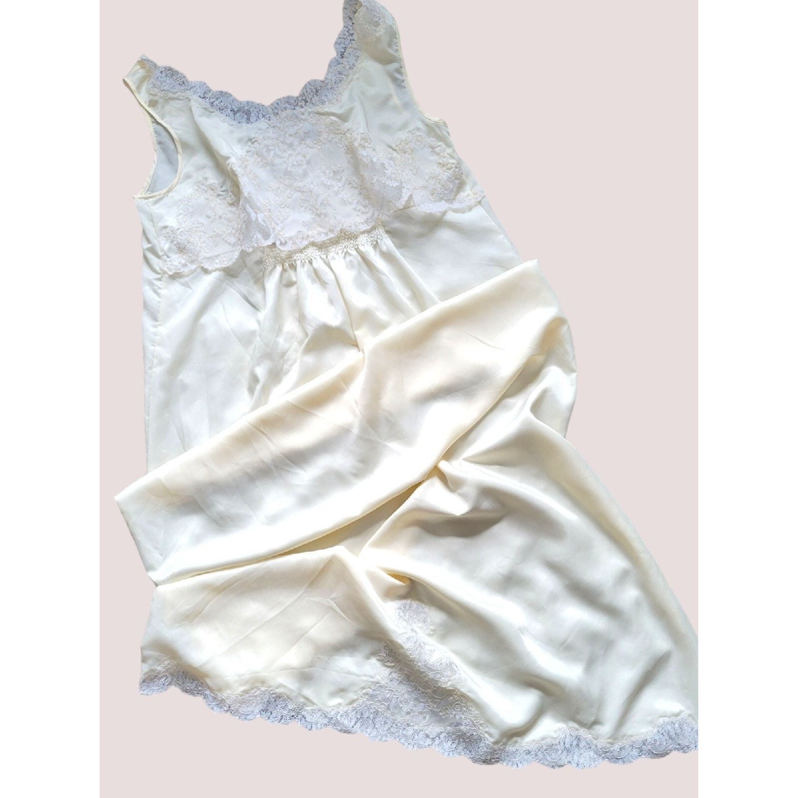 Dior Vintage Christian Dior Silk Blend Nightgown W Lace Size 36 Size ONE SIZE - 19 Thumbnail