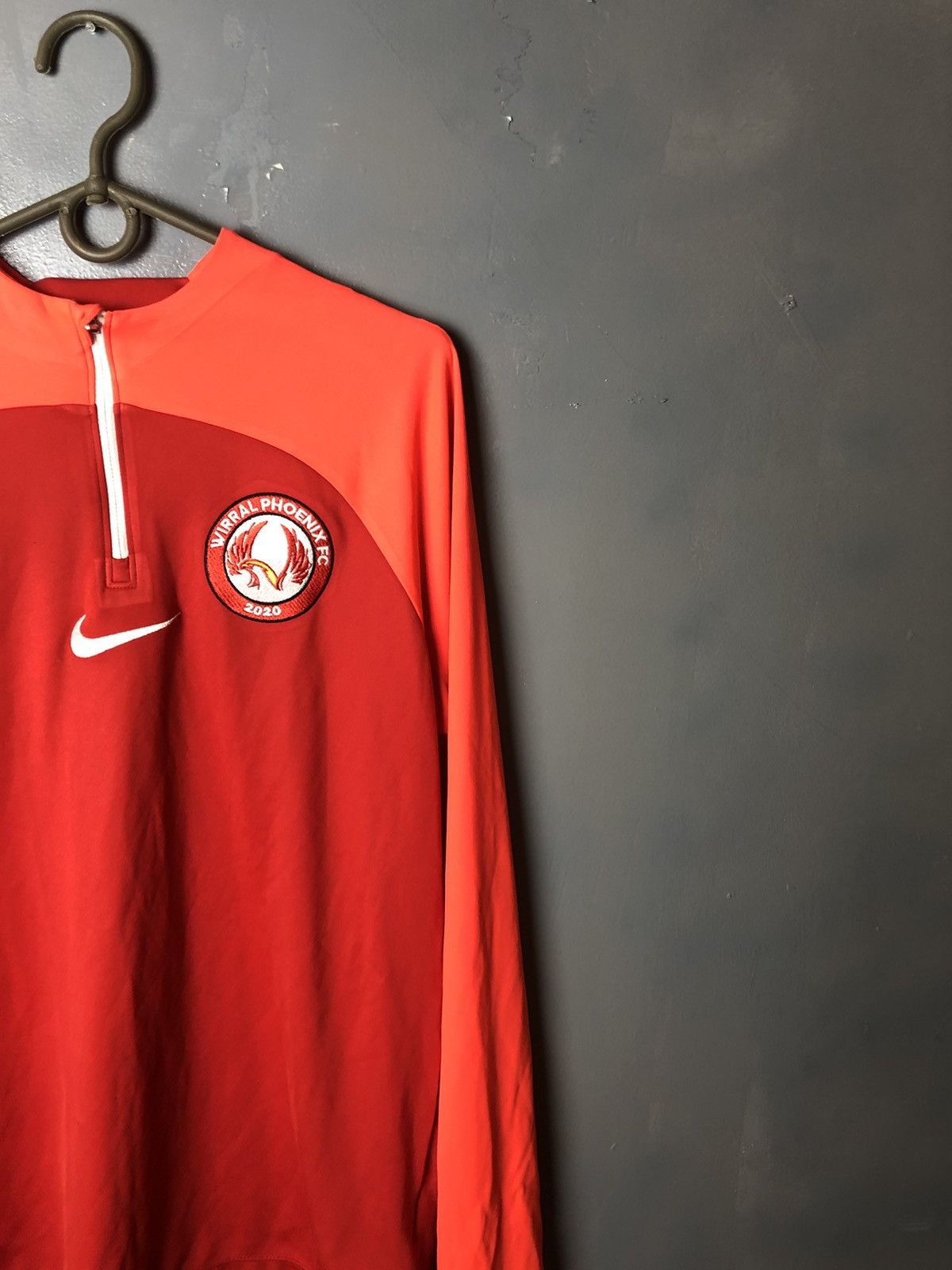 Vintage Men’s sweater soccer jersey Nike size M Size US M / EU 48-50 / 2 - 3 Thumbnail