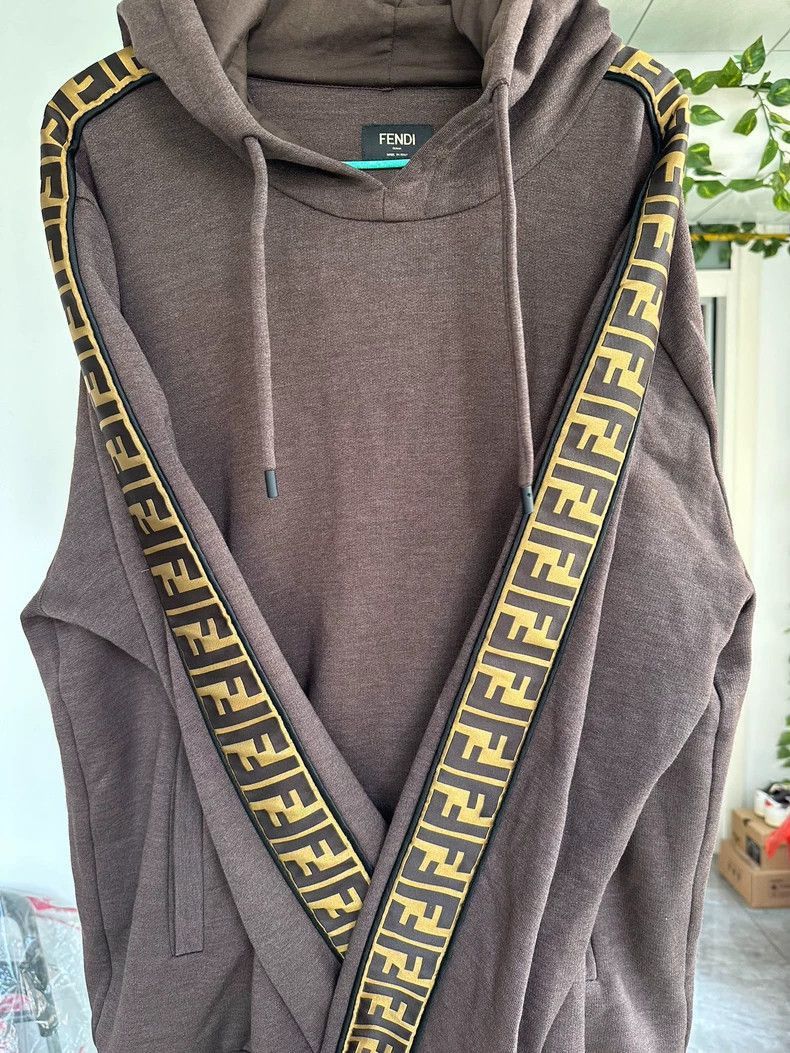 Fendi Fendi Brown Logo Hoodie Size US L / EU 52-54 / 3 - 4 Thumbnail