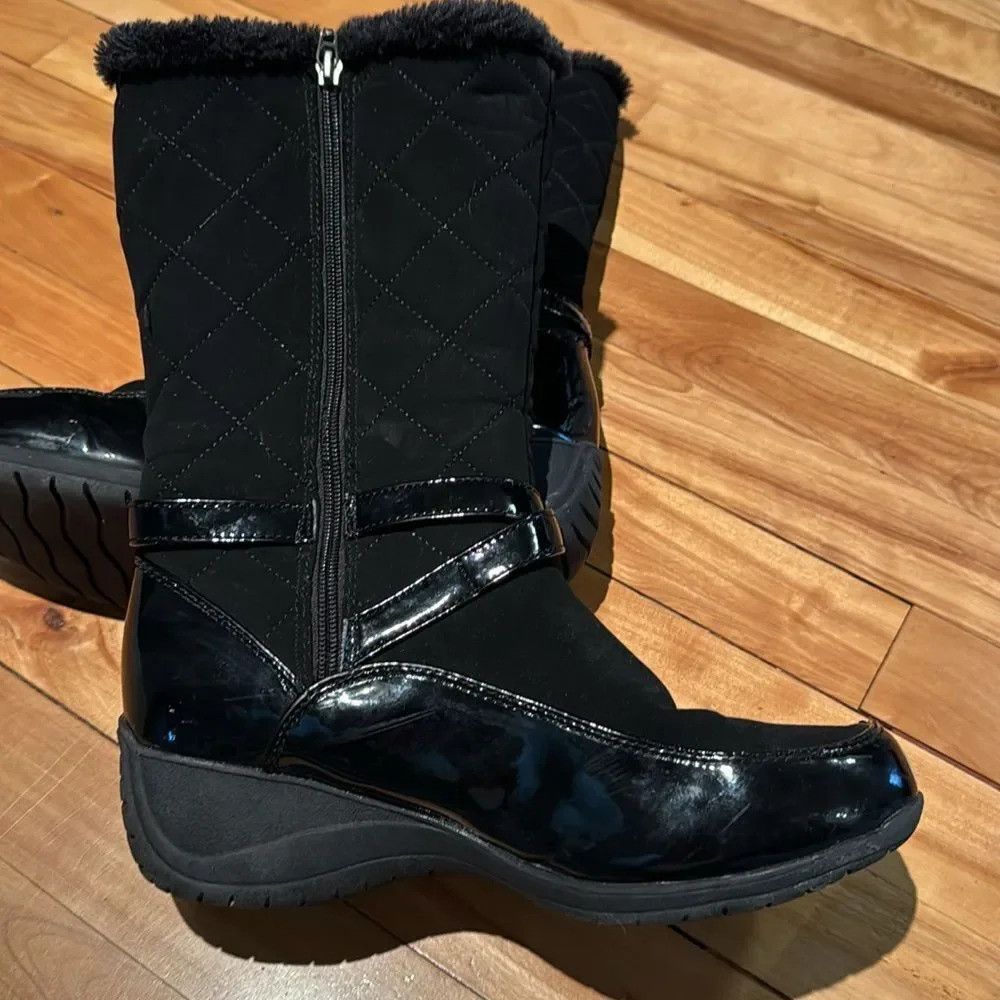 Other Khombu Lily Buckle black faux patent leather quilted faux f Size US 9.5 / IT 39.5 - 4 Thumbnail