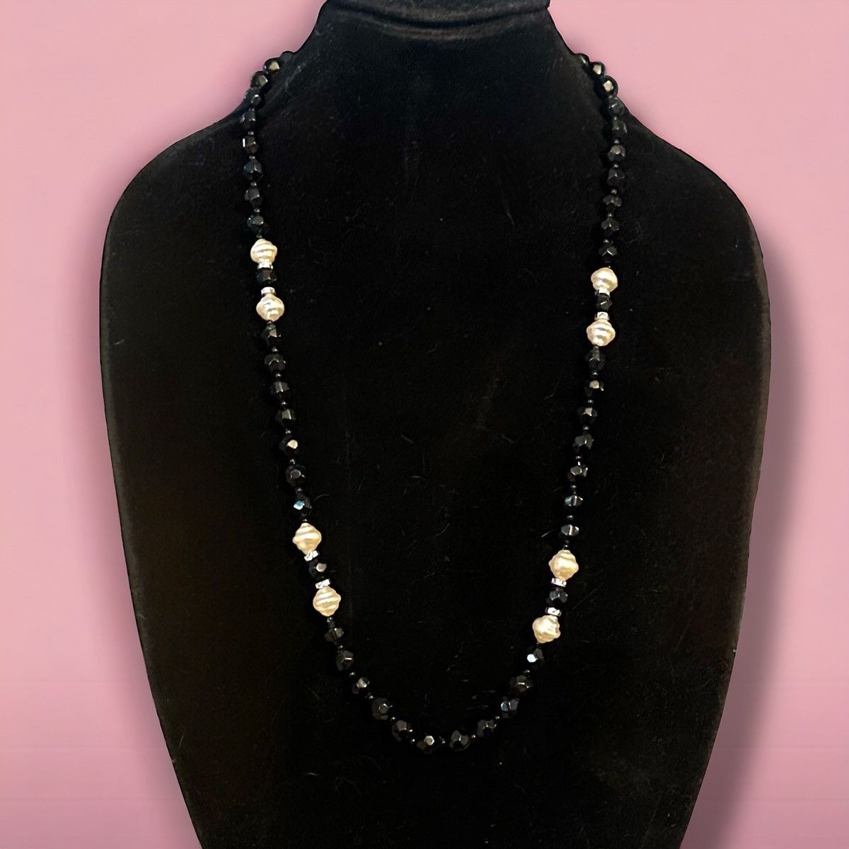 Vintage Vintage black faceted bead and pearl necklace Size ONE SIZE - 1 Thumbnail