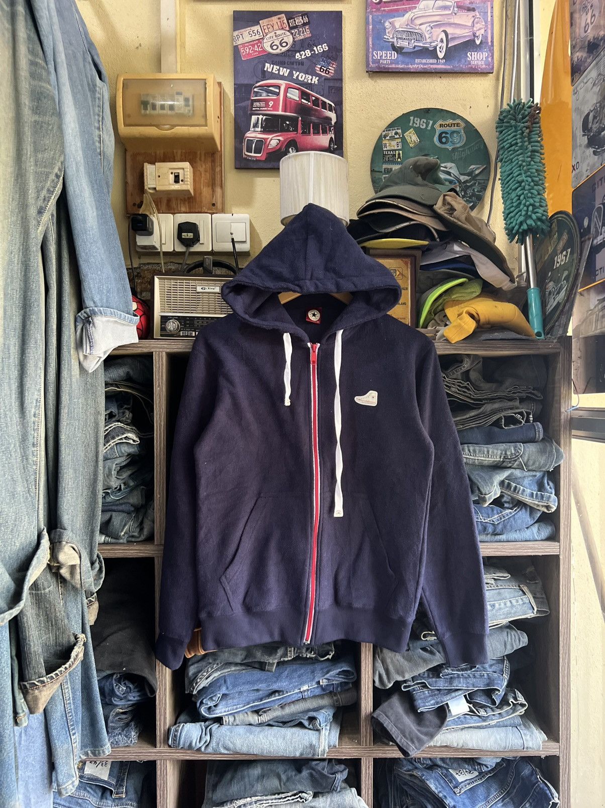 Converse 🔥Converse Small Logo Zipper Hoodie Size US S / EU 44-46 / 1 - 1 Thumbnail