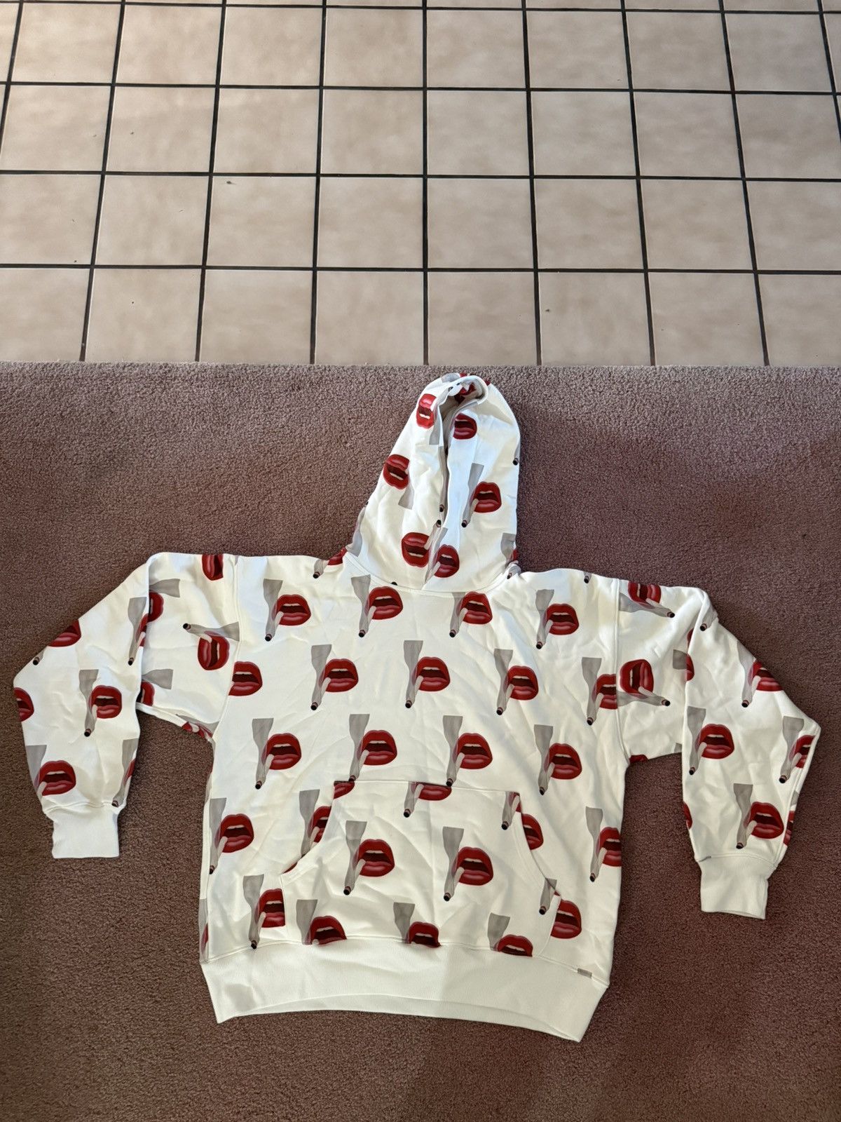 Emotionally Unavailable EMOTIONALLY UNAVAILABLE X TOM WESSELLMAN HOODIE BRAND NEW! Size US XL / EU 56 / 4 - 11 Thumbnail