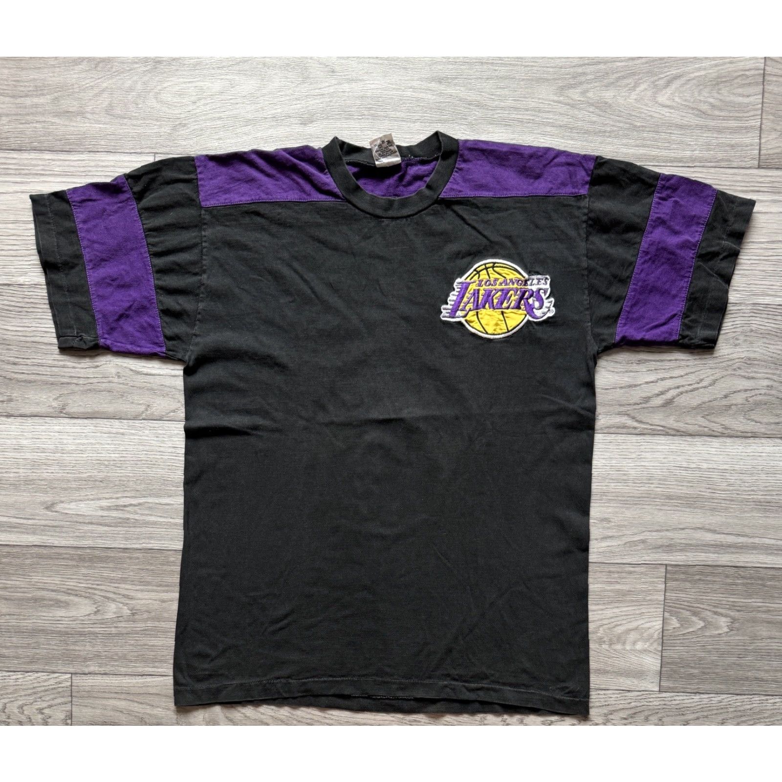 Vintage VINTAGE Los Angeles Lakers All Over Print T-Shirt Miller M L Black Nike? Size US L / EU 52-54 / 3 - 2 Thumbnail