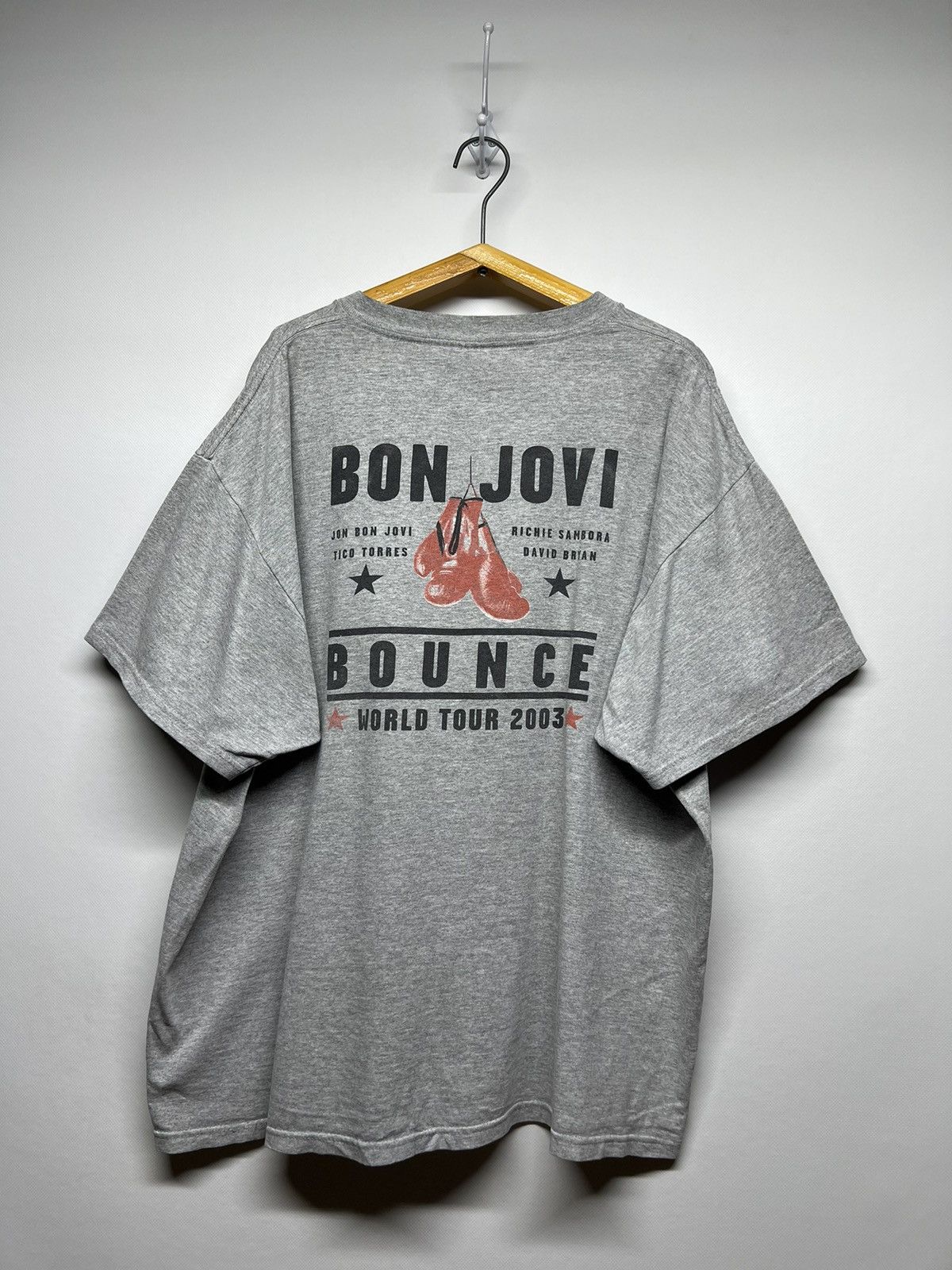 Band Tees × Bon Jovi Vintage 2004 Faded Bon Jovi World The Bounce Tour T-Shirt Size US XL / EU 56 / 4 - 3 Thumbnail