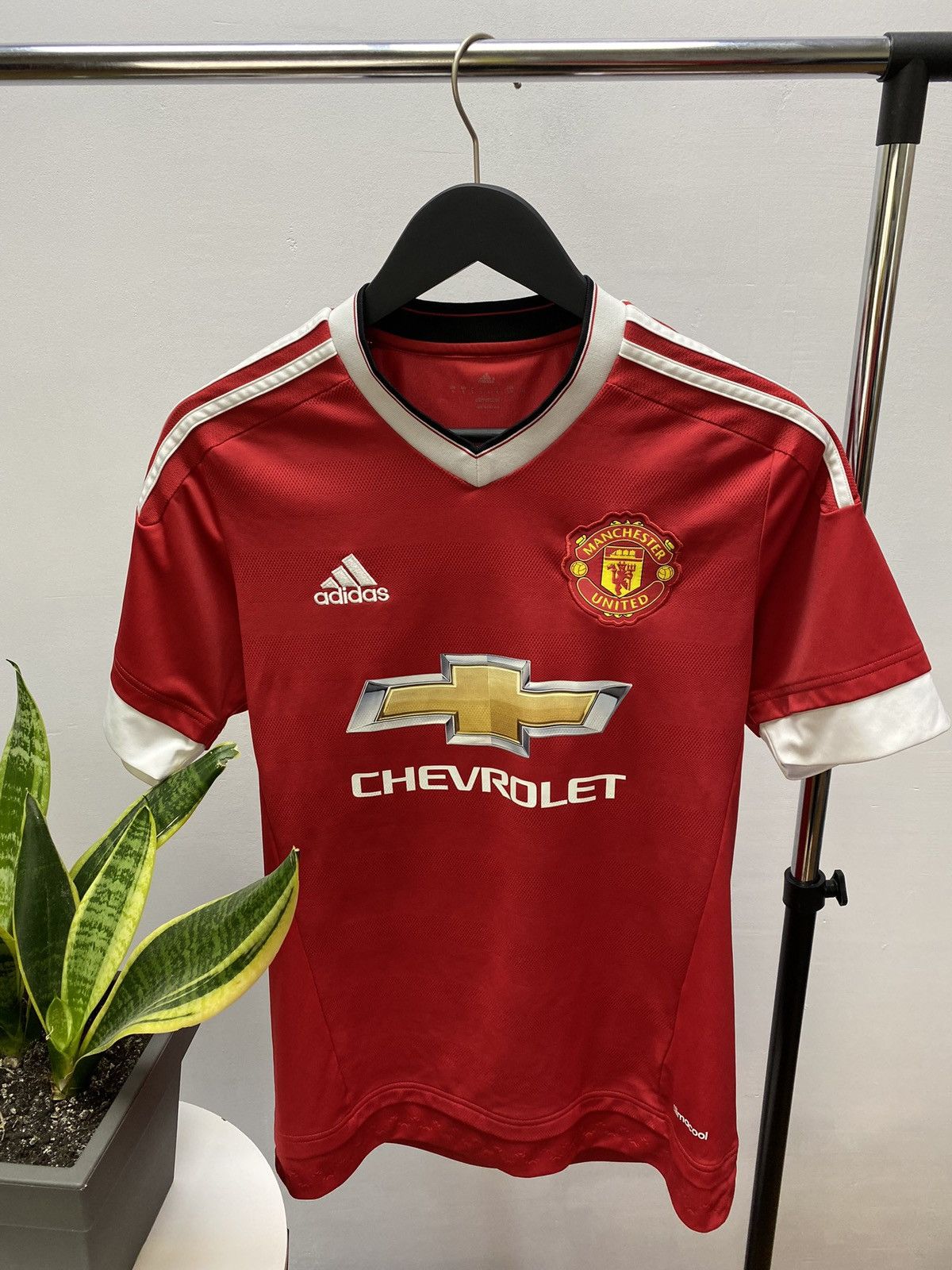 Adidas × Vintage Manchester United 2015/2016 Home Soccer Jersey Football Size US S / EU 44-46 / 1 - 4 Thumbnail