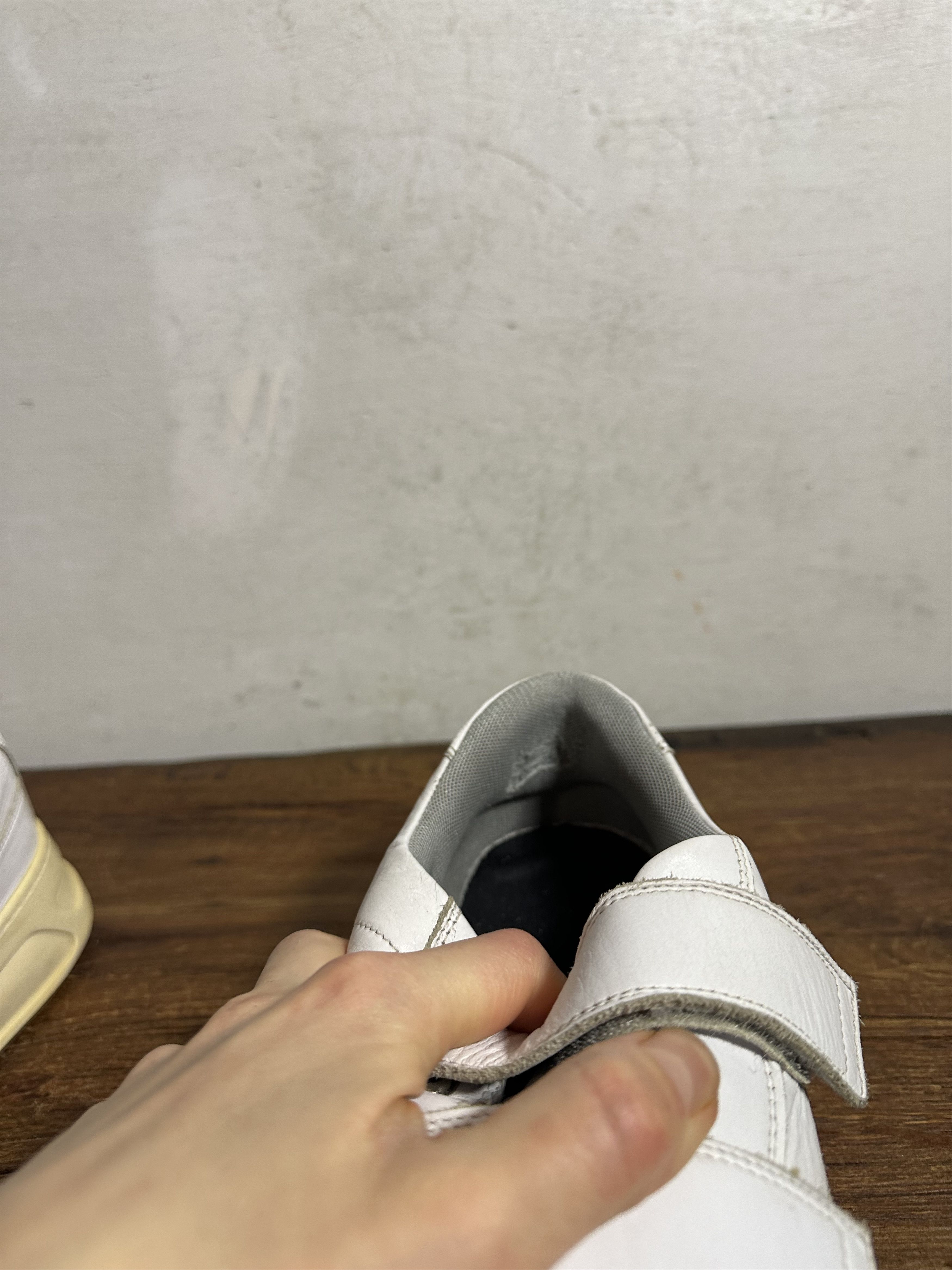 Acne Studios Acne Studios White Steffey Low-Top Sneakers Size US 11 / EU 44 - 13 Thumbnail