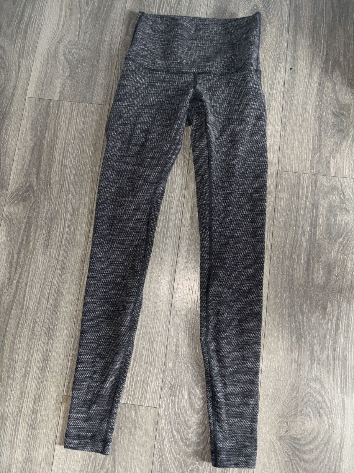 Lululemon Lululemon Leggings Size 27" / US 4 / IT 40 - 1 Thumbnail