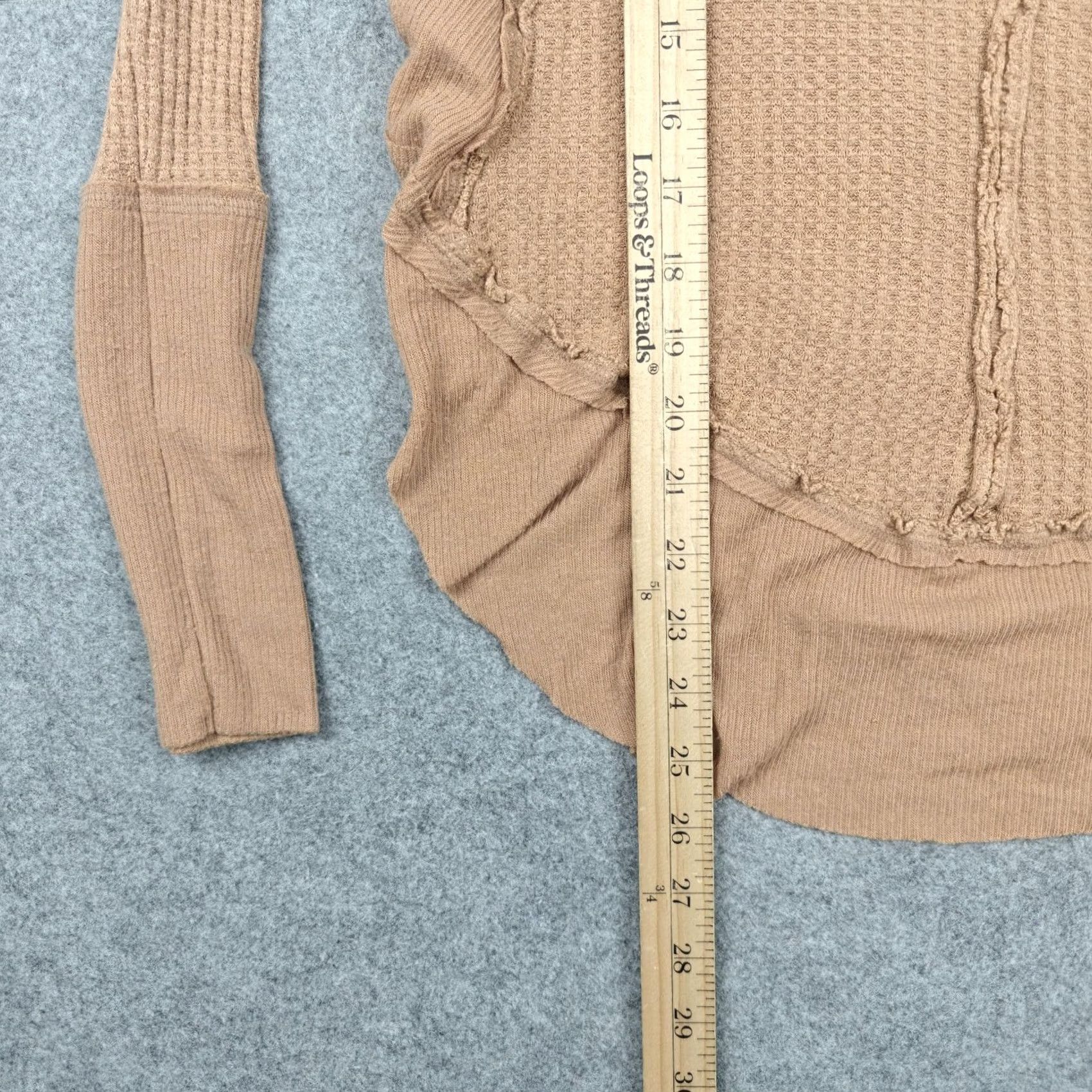 Vintage We The Free Shirt Womens Small Beige Thermal Waffle Knit Tunic Long Sleeve Size S / US 4 / IT 40 - 6 Thumbnail