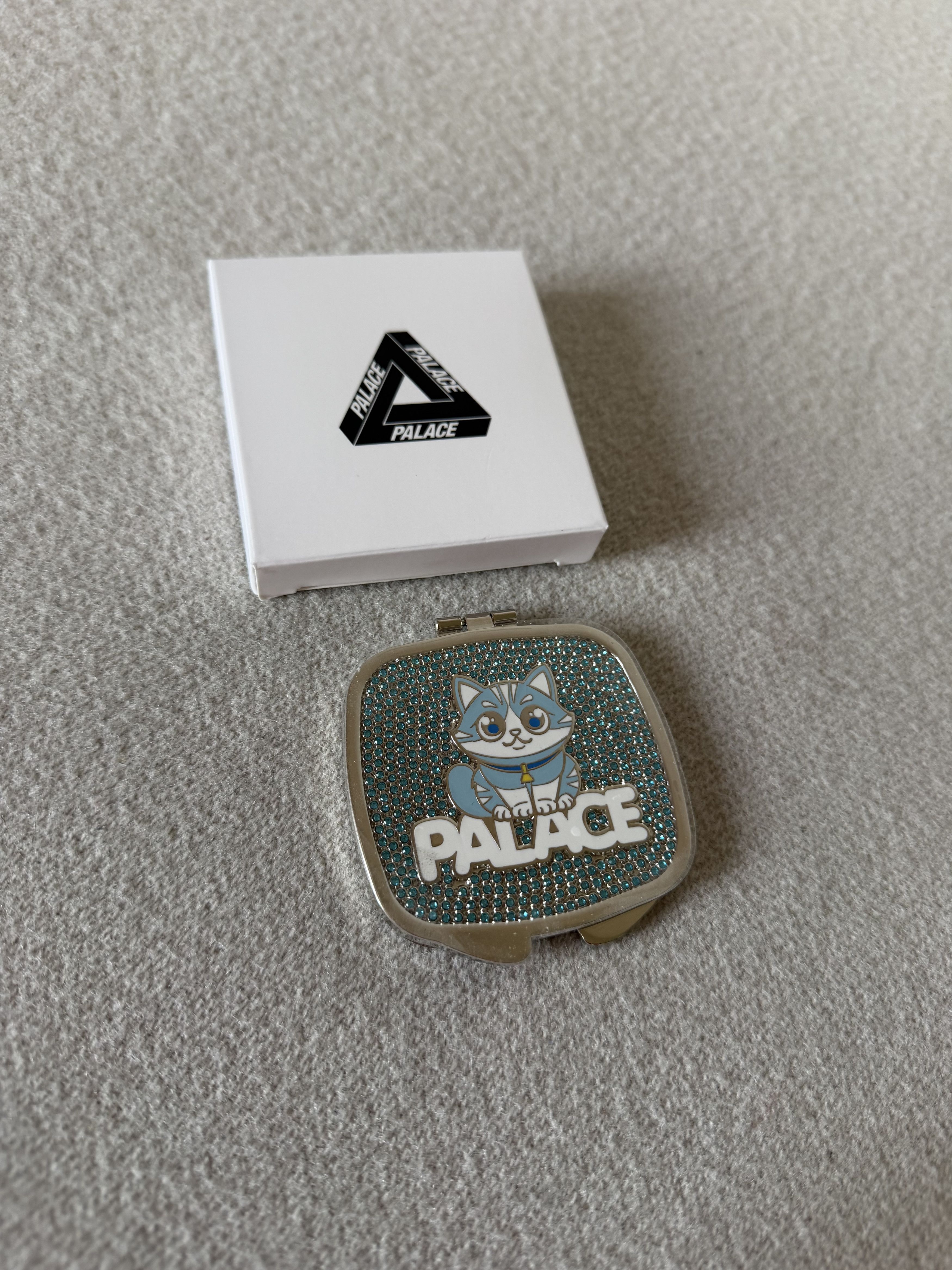 Palace Palace Kitty Compact Mirror in Blue Size ONE SIZE - 1 Thumbnail